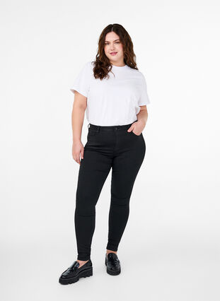 Jeans Amy taille haute, éclat de la couleur noire garanti, Black, Model image number 0