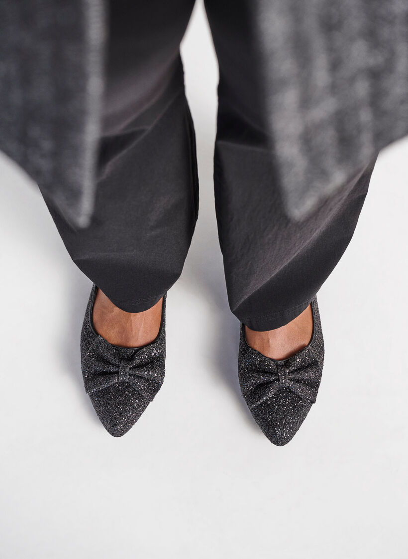 Ballerines larges à paillettes avec nœud, Black, Image image number 0