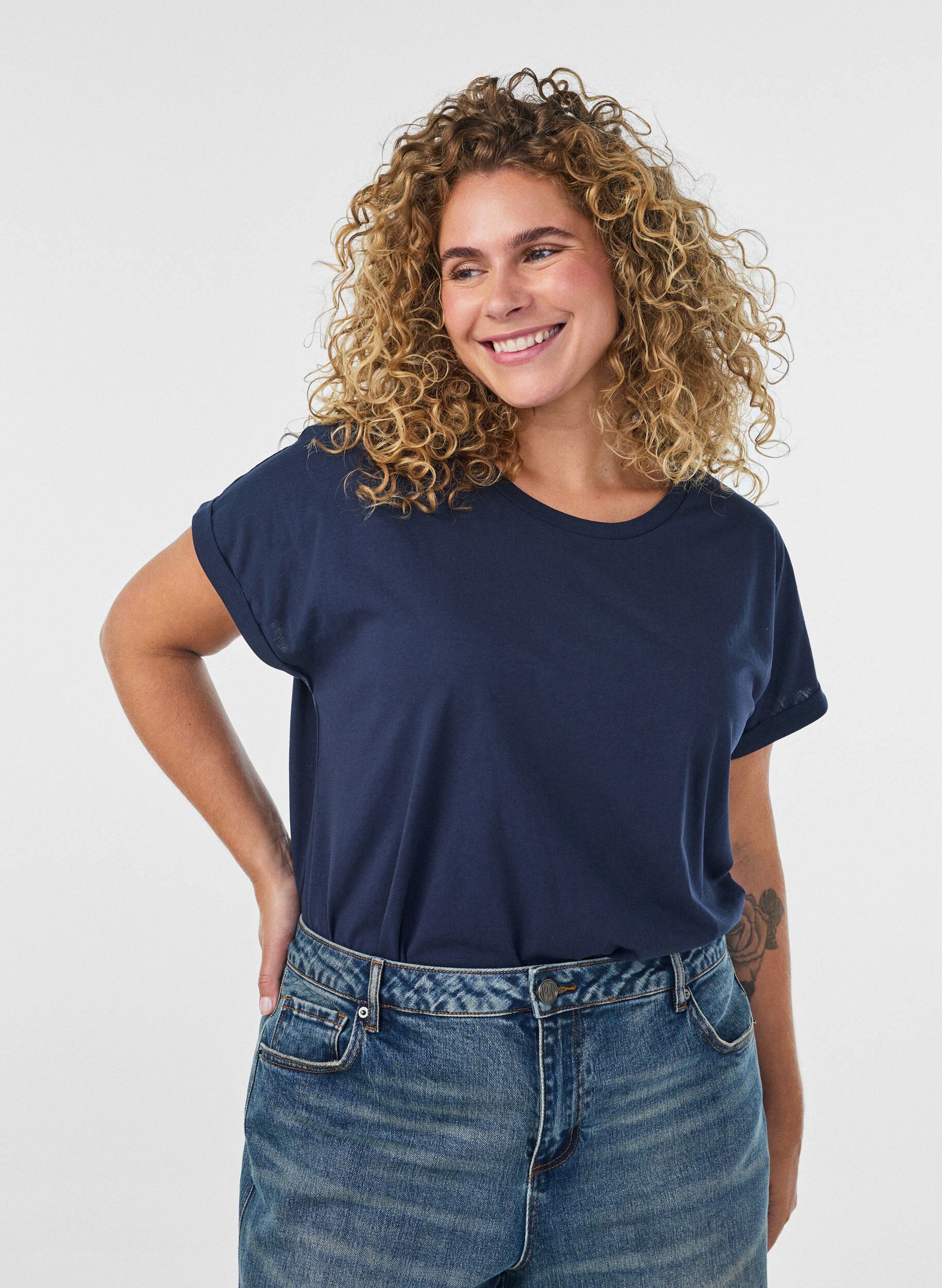 T-shirt &agrave; manches courtes en coton m&eacute;lang&eacute;, Bleu, Model