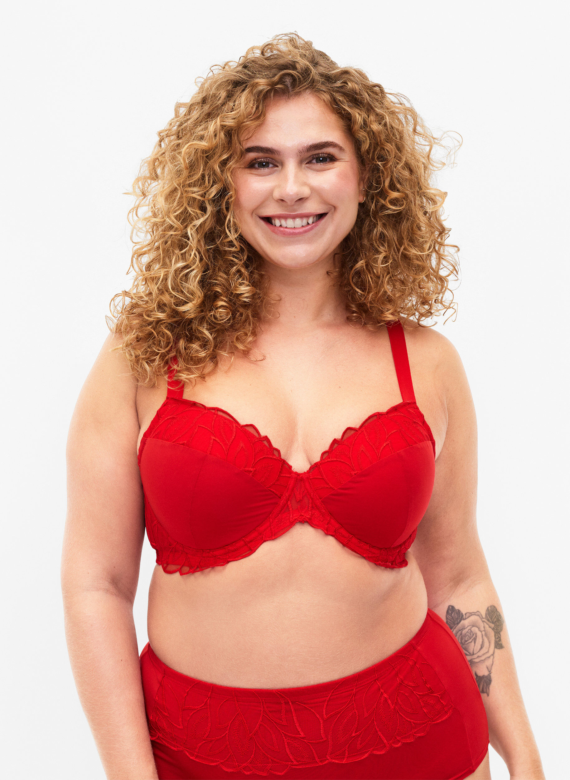 Zizzi Soutien-gorge rembourr&eacute; avec dentelle, Salsa, Model image number 0