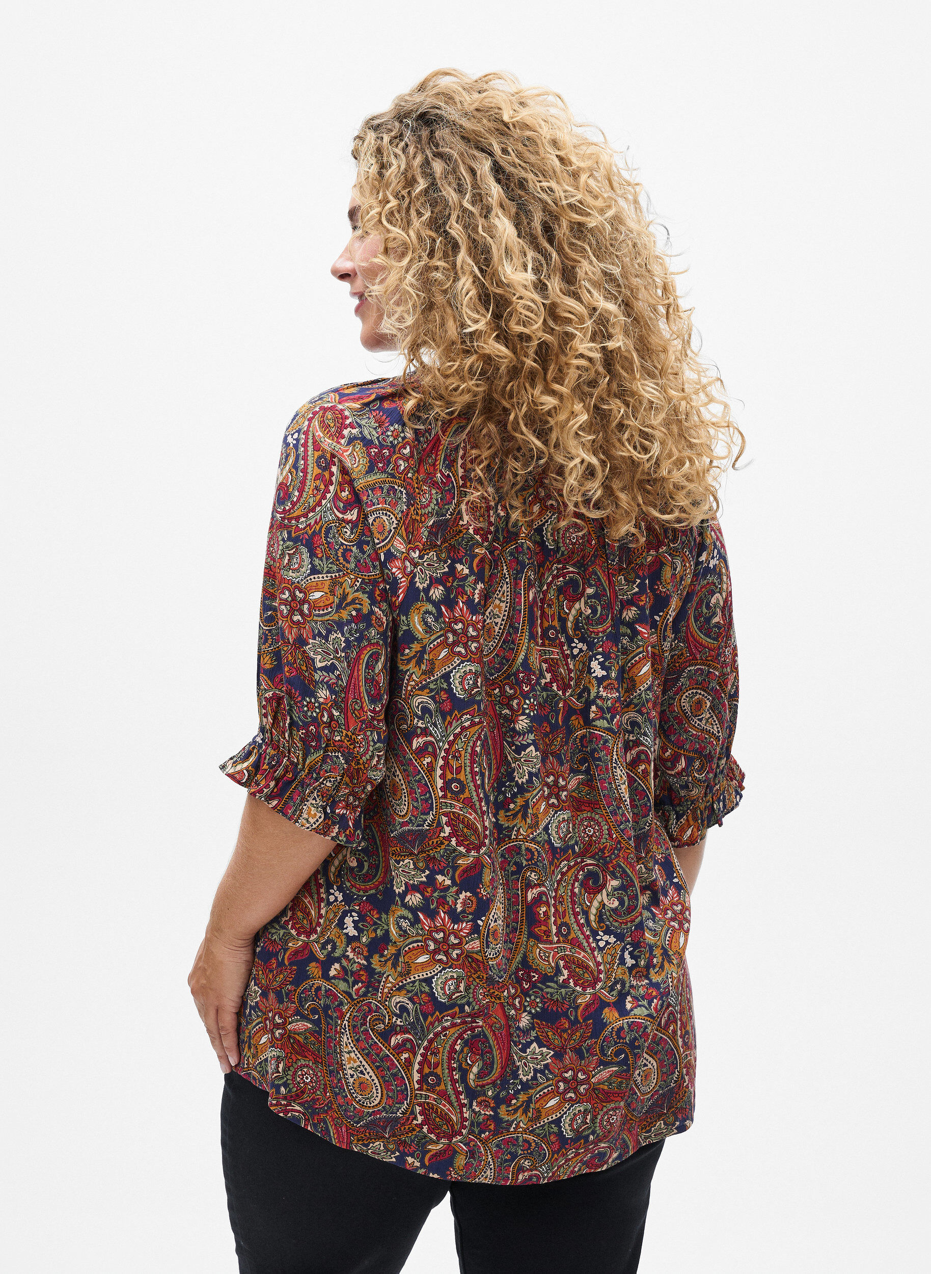 Zizzi Blouse en viscose &agrave; imprim&eacute; paisley et manches coudes, Bleu, Model image number 2