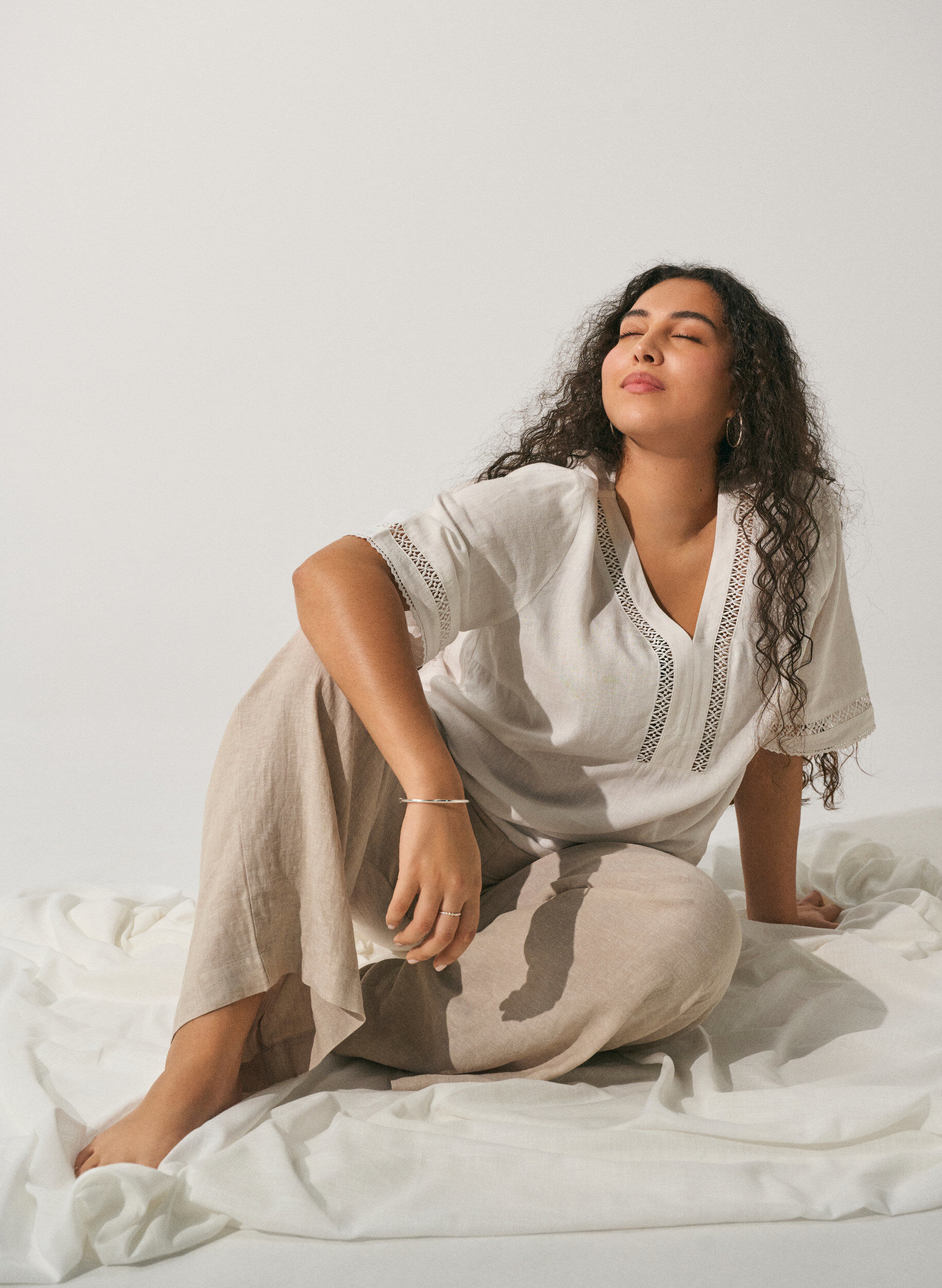 Zizzi Pantalon ample en lin et viscose, Beige, Image image number 0