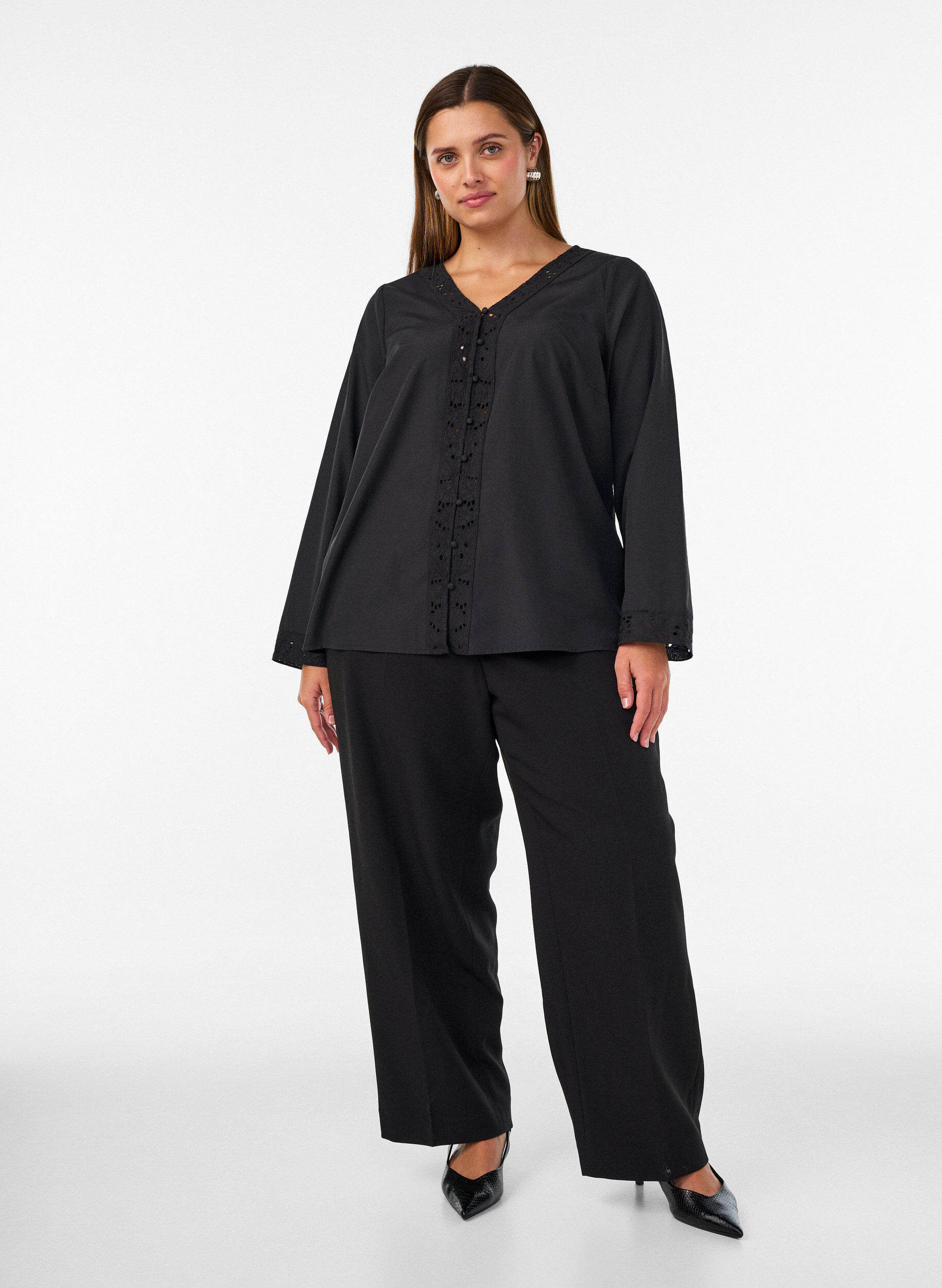 ZizziChemisier avec broderie anglaise, Noir, Model image number 1