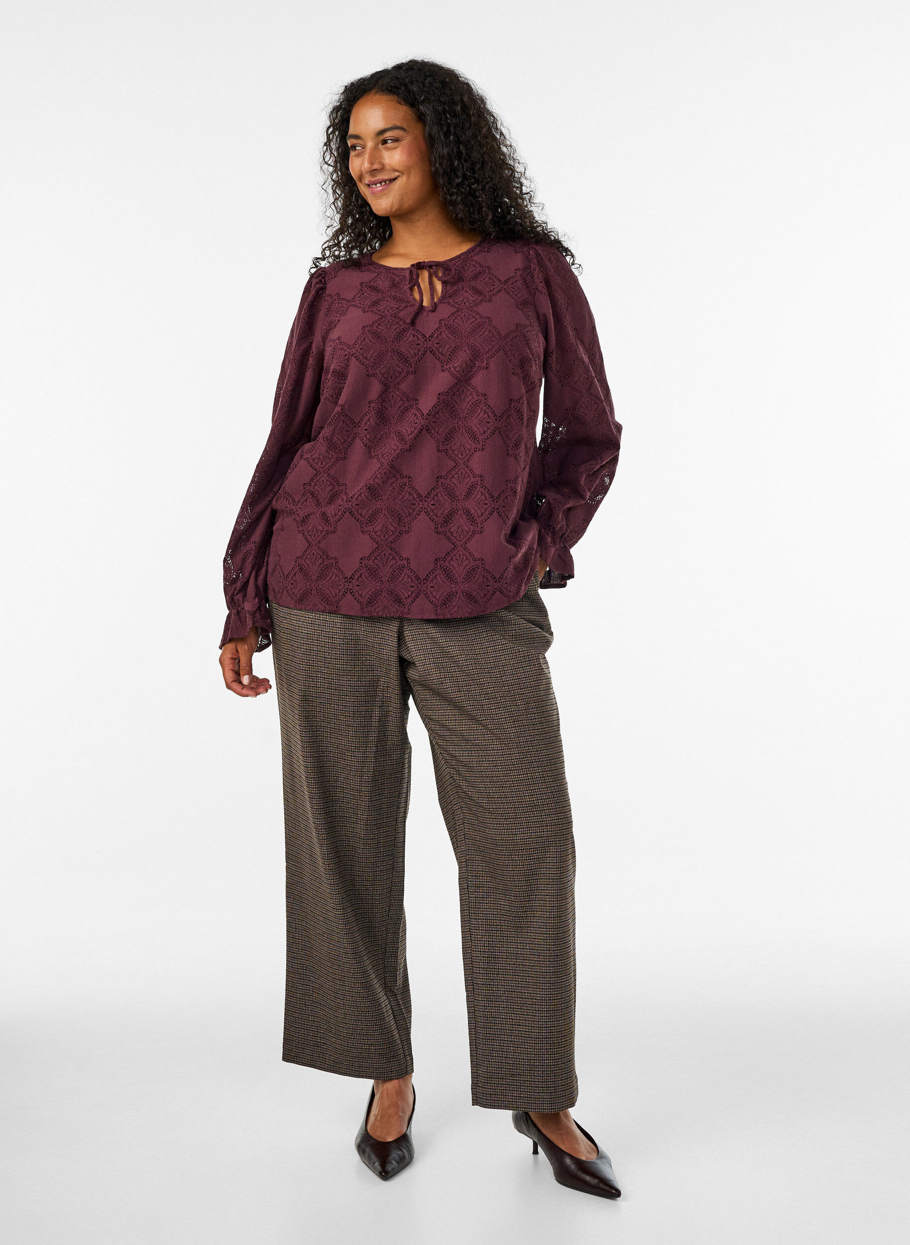 ZizziPantalon droit &agrave; petits carreaux, Marron, Model image number 0