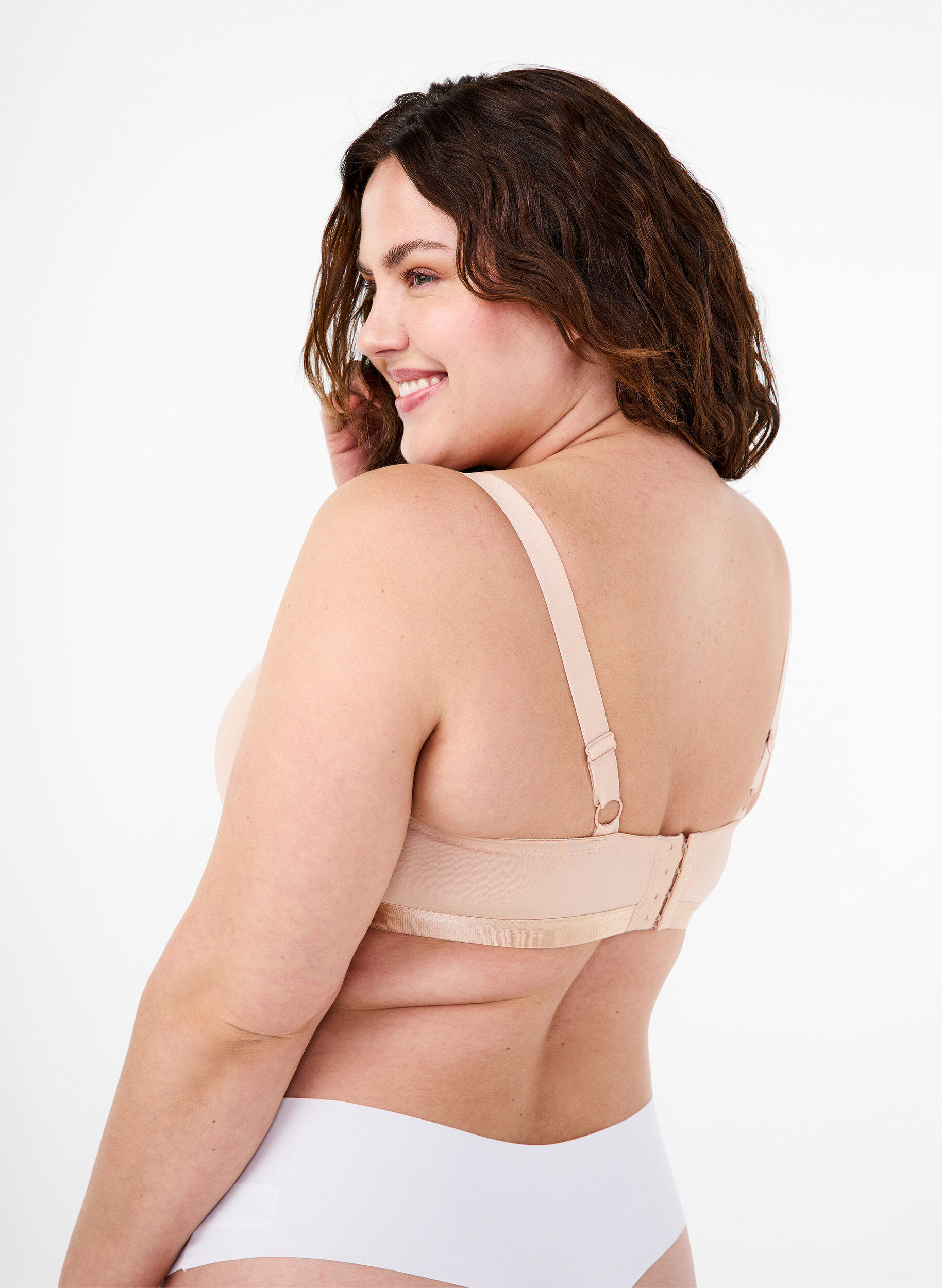 Zizzi Soutien-gorge moul&eacute; avec r&eacute;sille, Beige, Model image number 2