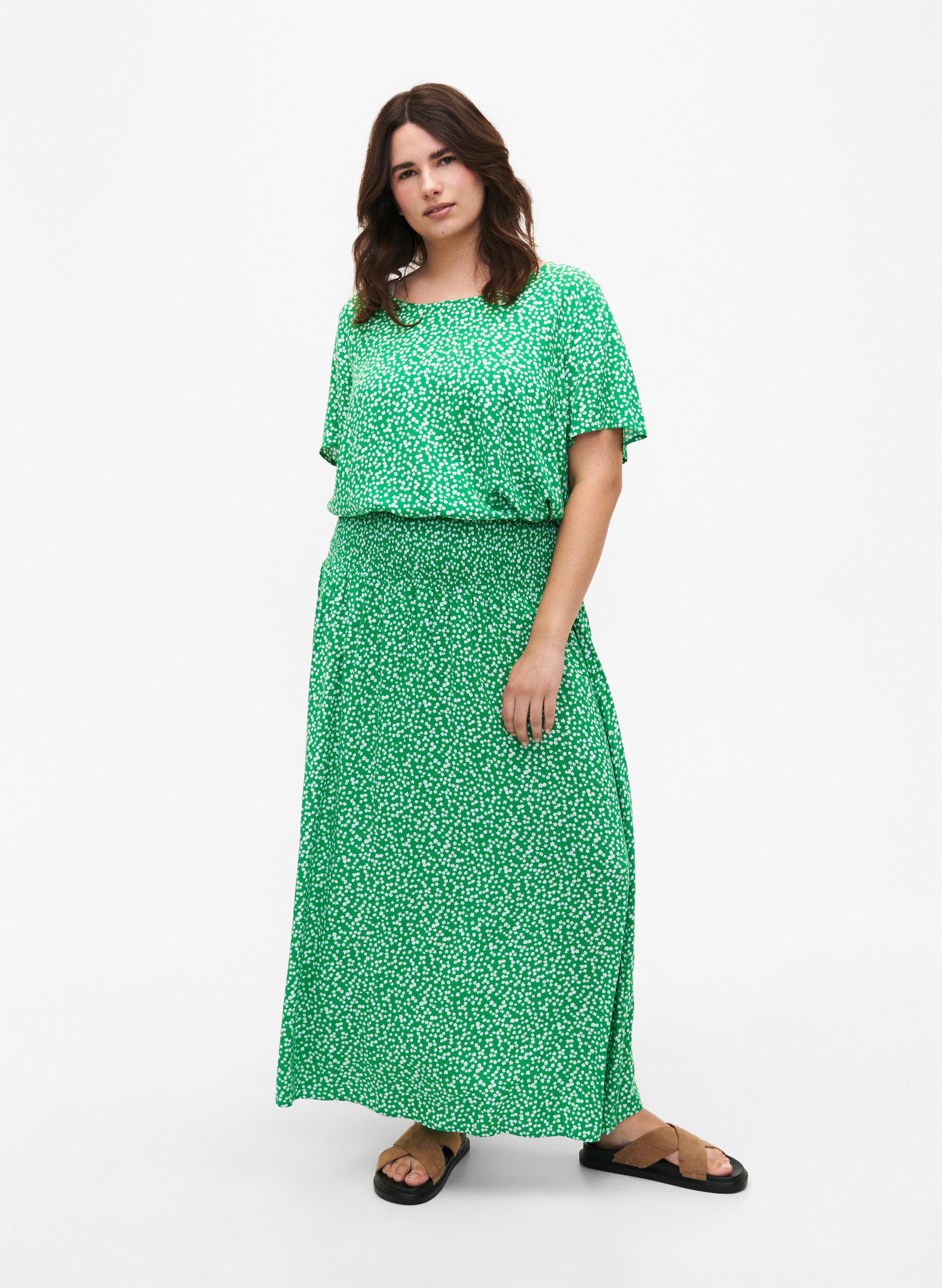 Zizzi FLASH - Jupe longue en viscose avec smocks, Vert, Model image number 0
