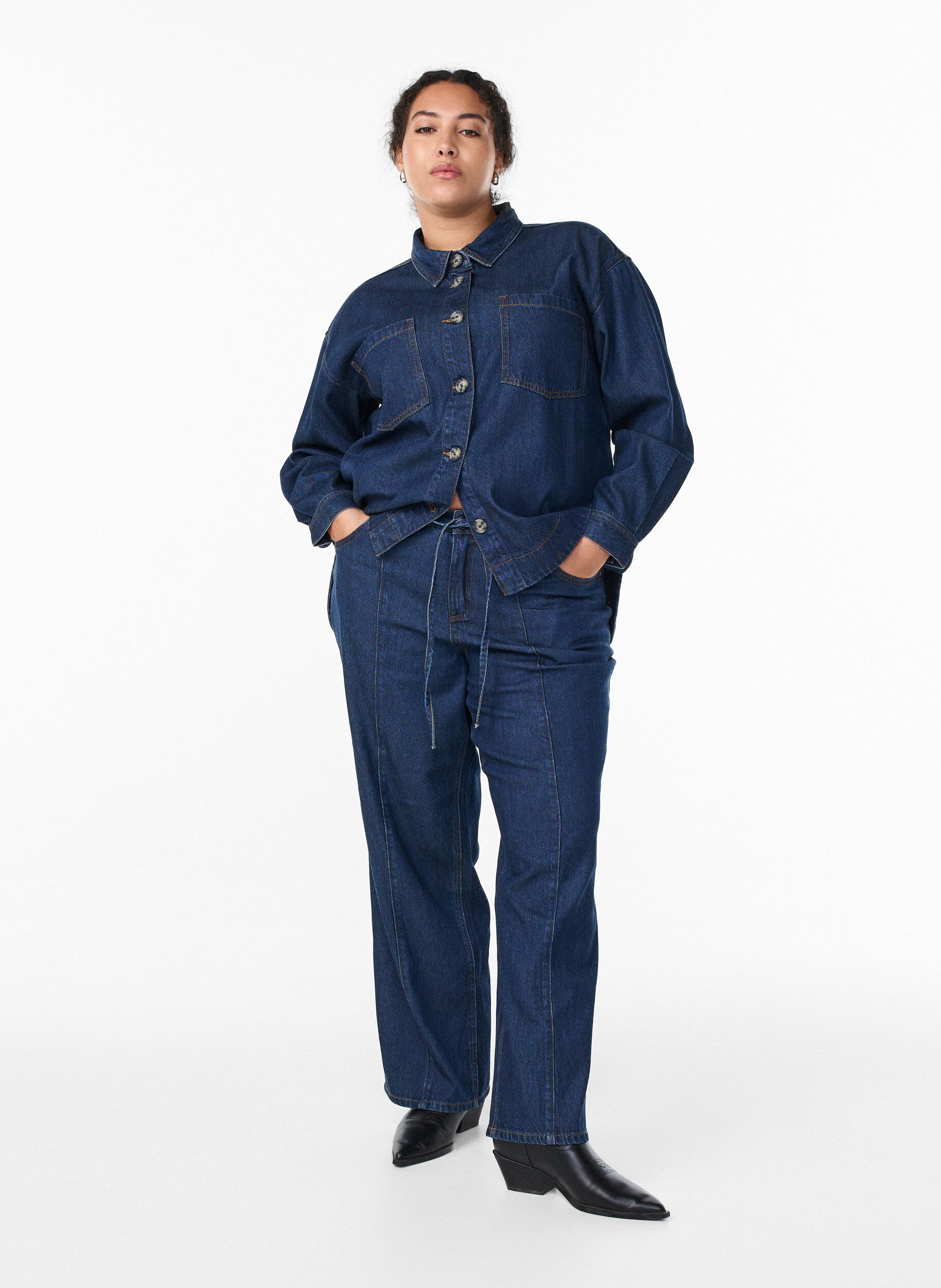 Jean large avec ceinture &agrave; nouer et taille haute, Bleu, Model
