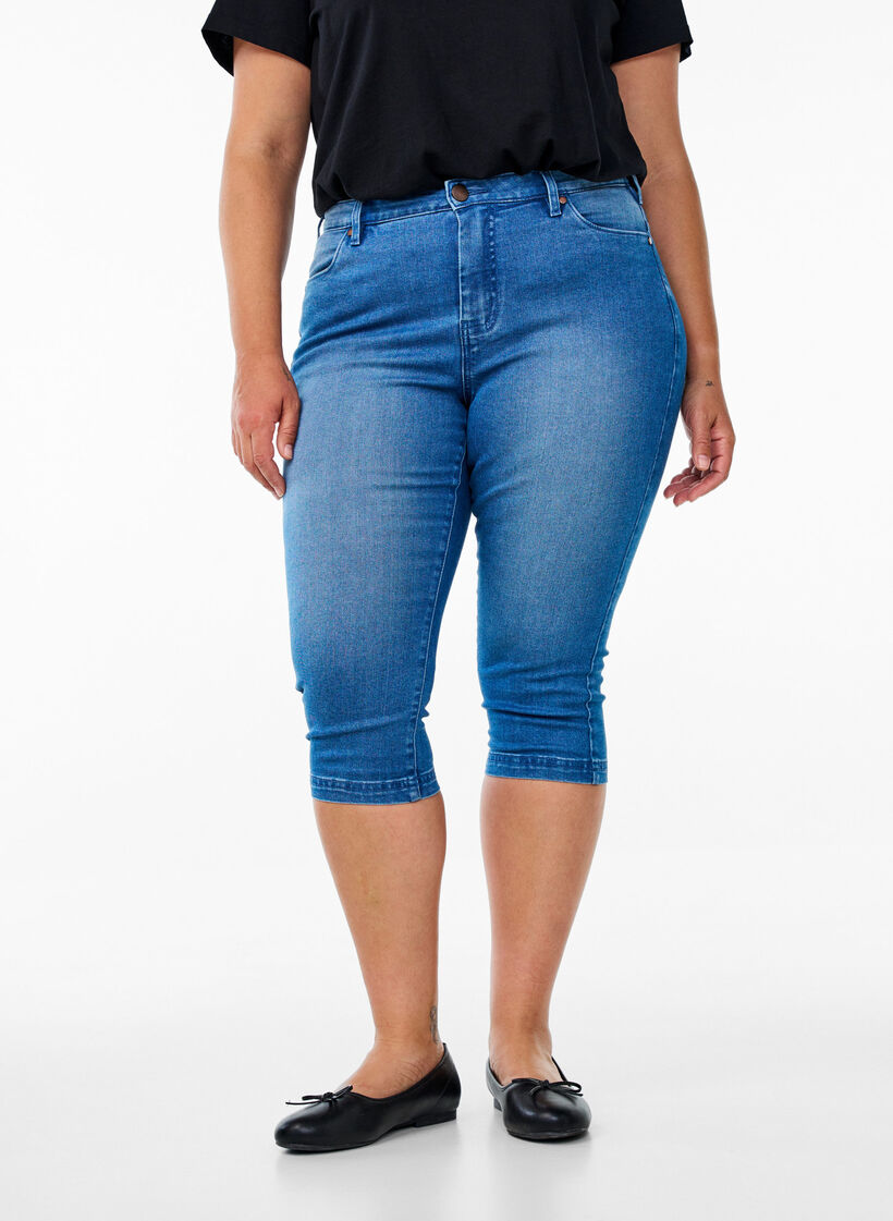 Jean capri Amy &agrave; taille haute et coupe super slim, Bleu Clair, Model image number 2