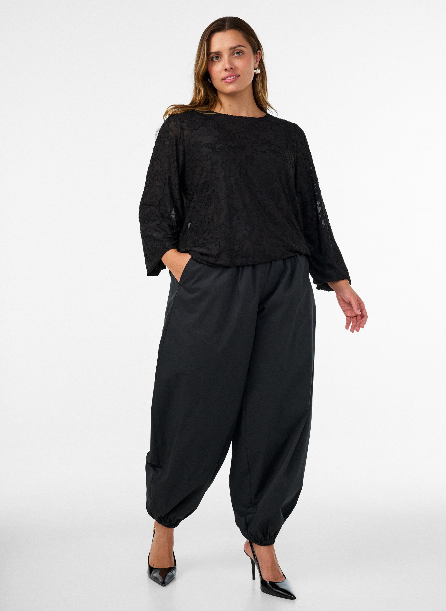 ZizziBlouse transparente avec texture florale et manches longues, Noir, Model image number 1
