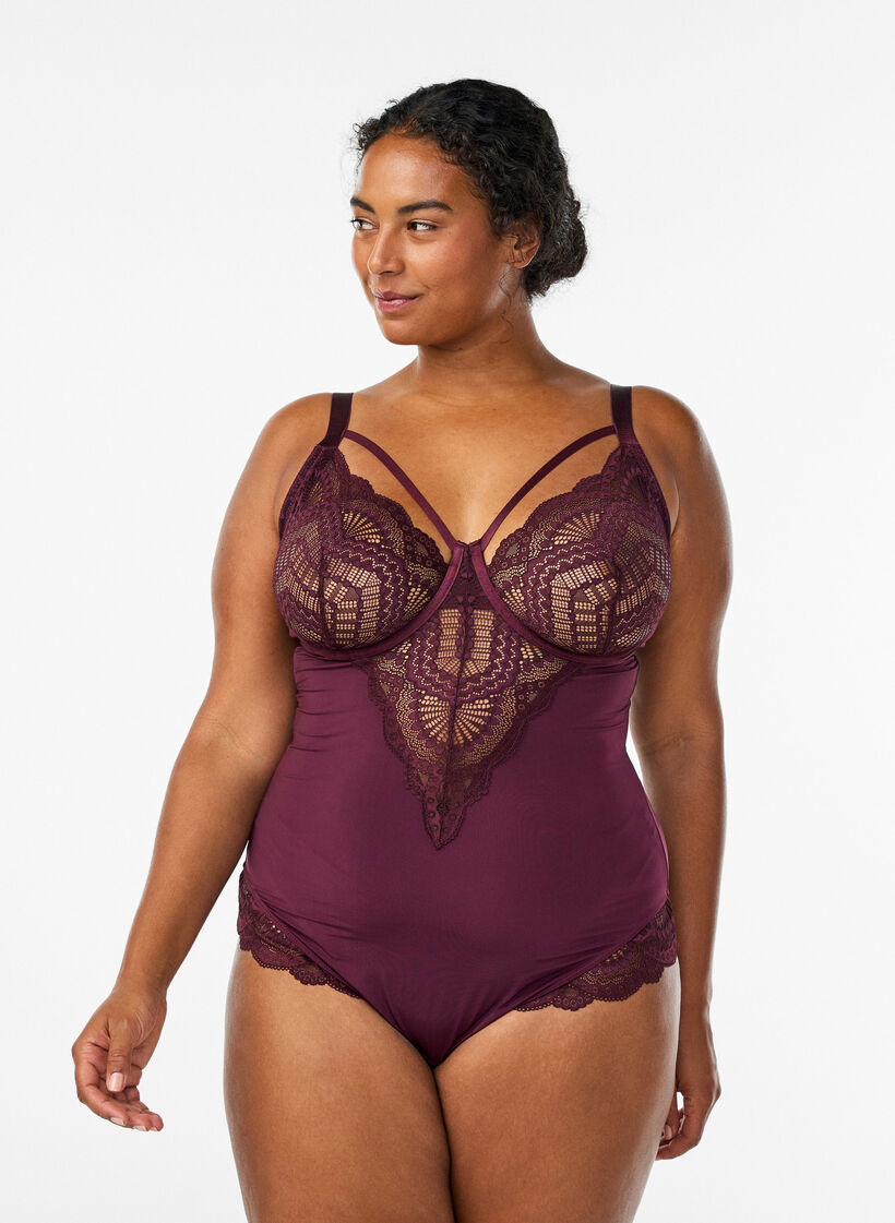 Body en dentelle &agrave; armatures avec jeu de lani&egrave;res, Bordeaux, Model image number 0