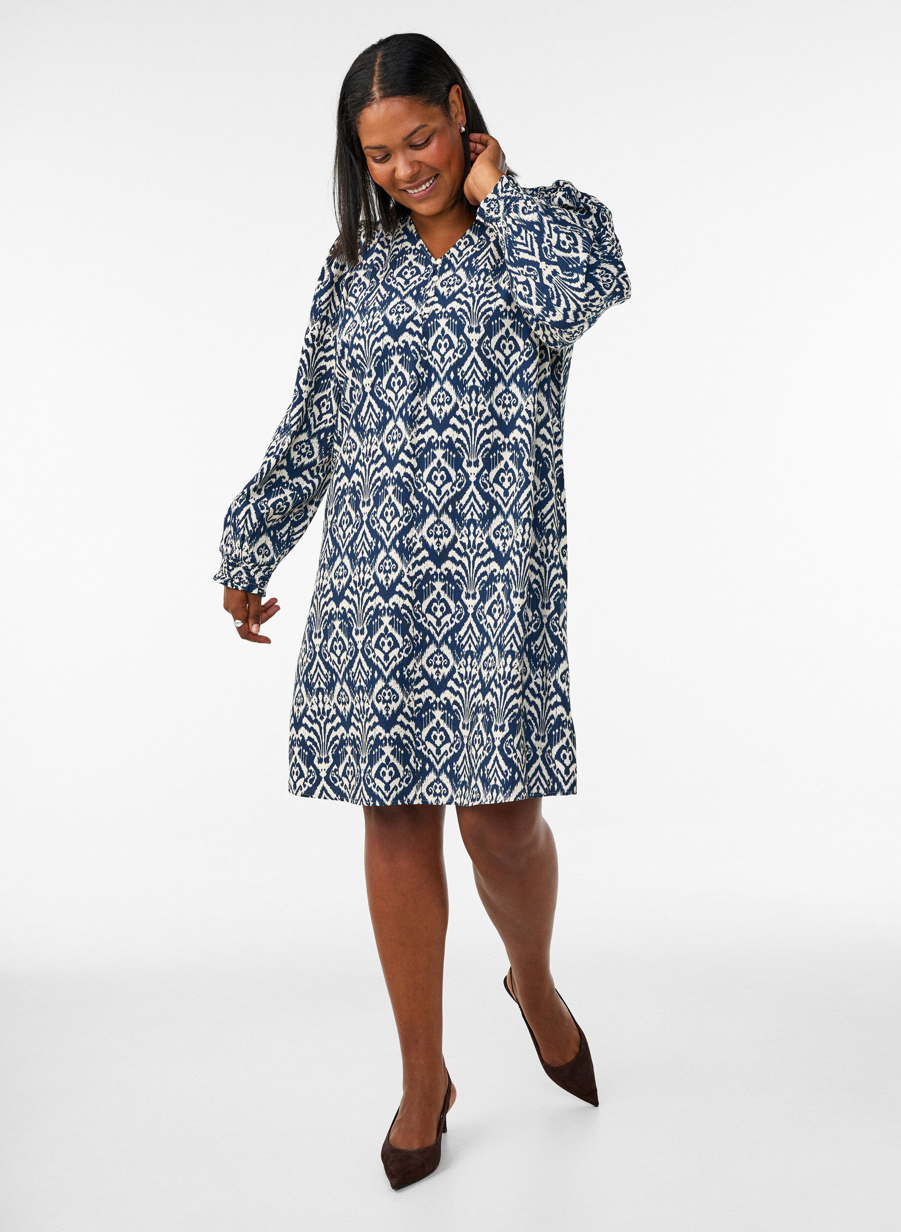 ZizziRobe imprim&eacute;e en viscose &agrave; manches longues, Bleu, Model image number 1