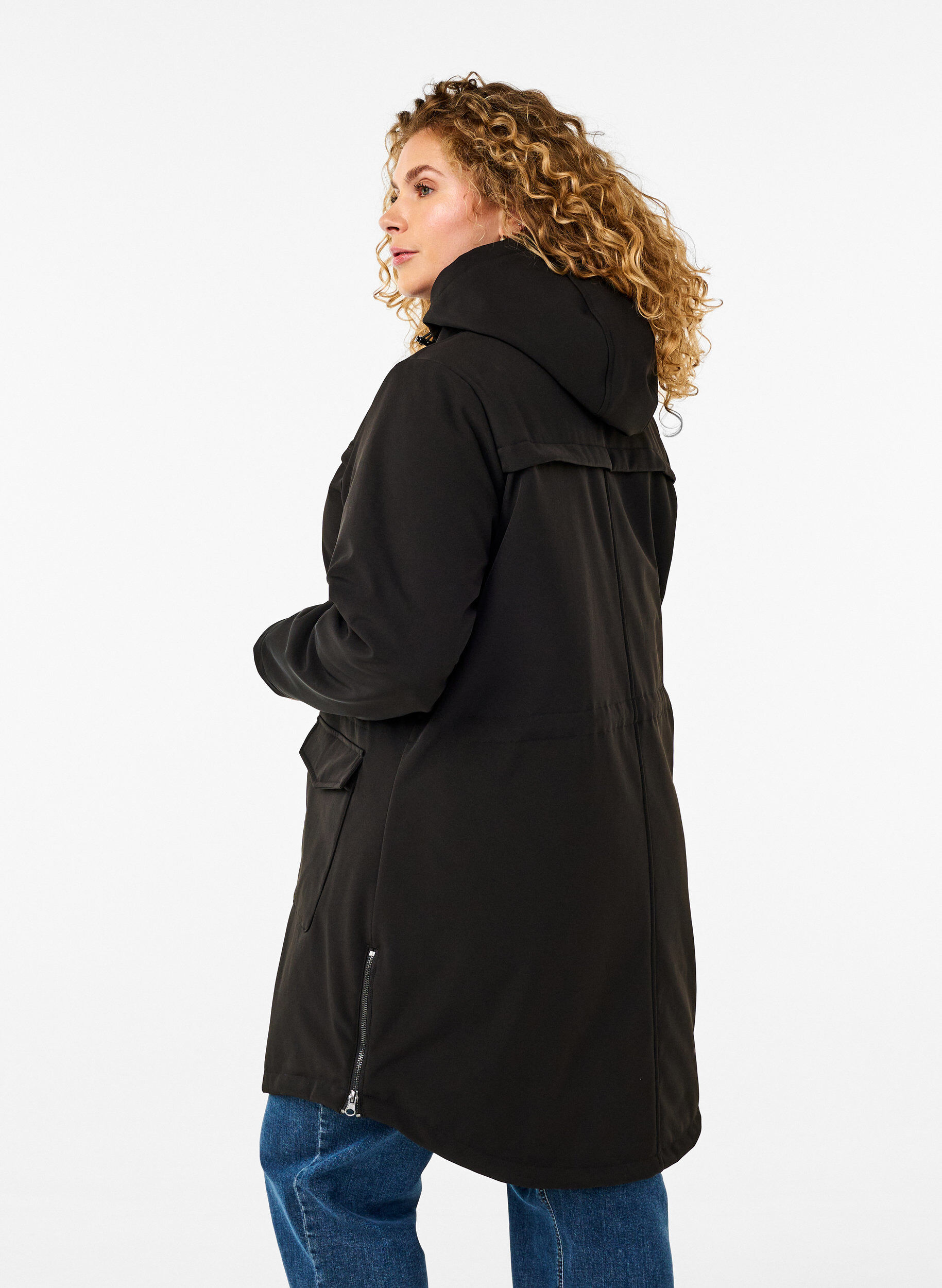 ZizziVeste softshell r&eacute;sistante &agrave; l'eau avec doublure matelass&eacute;e, Noir, Model image number 2