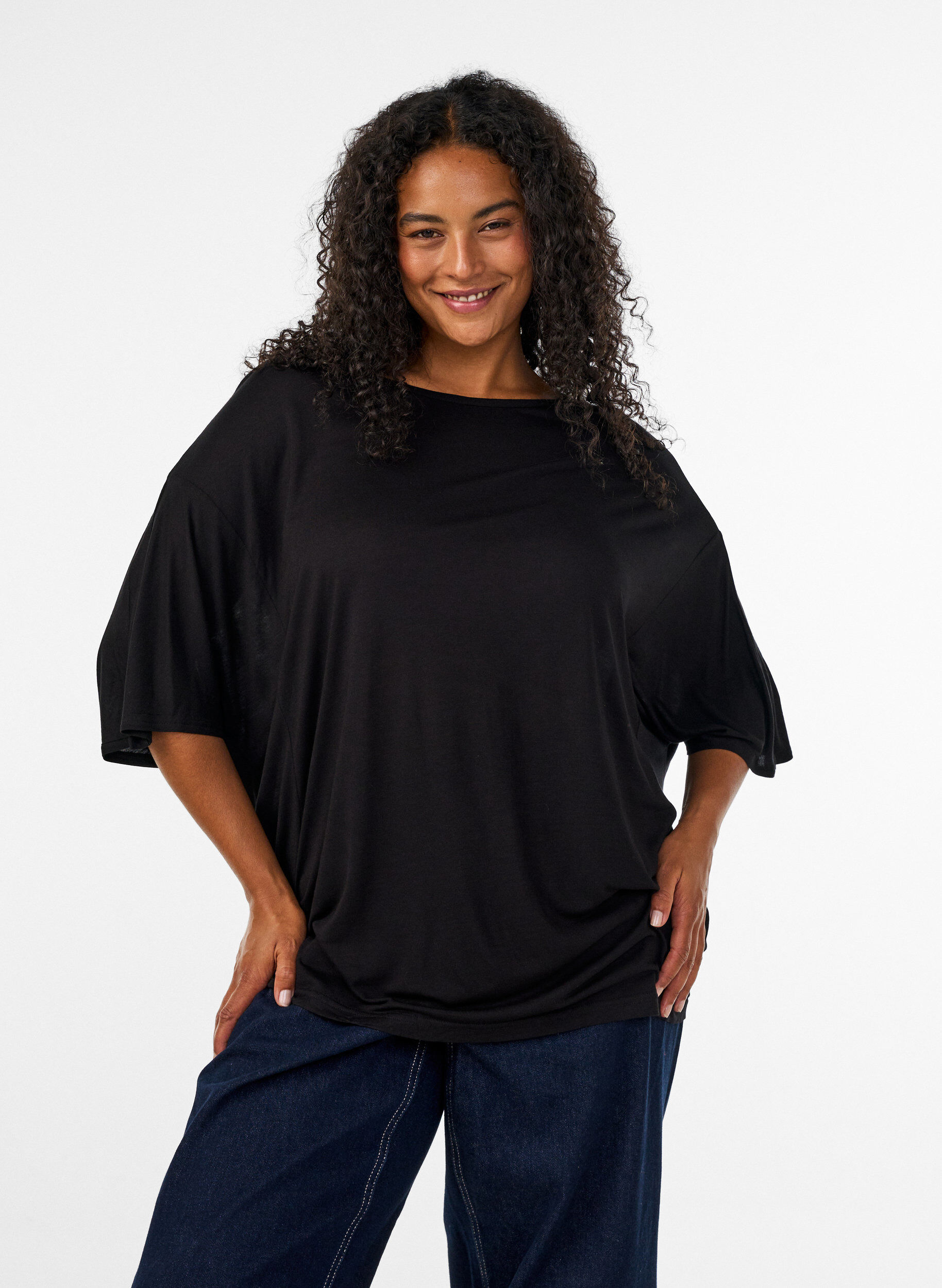 ZizziT-shirt ample en jersey de viscose, Noir, Model image number 0