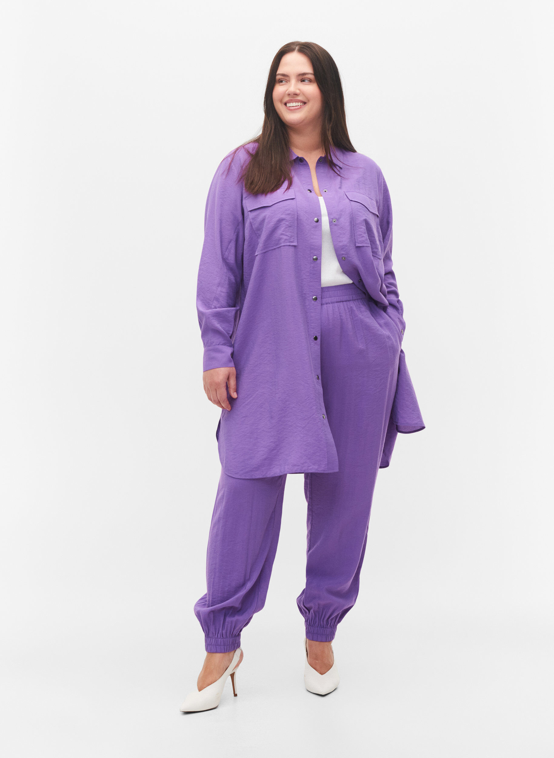 Zizzi Pantalon ample en m&eacute;lange de viscose avec bord &eacute;lastiqu&eacute;, Royal Lilac, Model image number 0