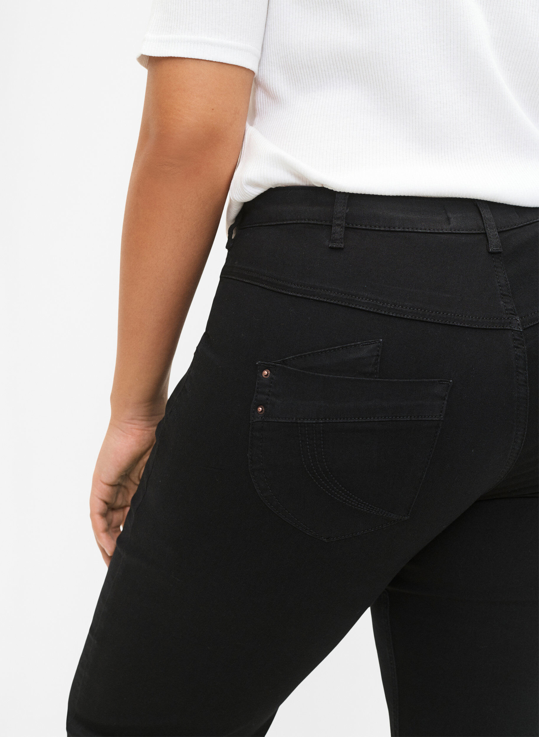 Zizzi Jean Gemma coupe classique taille haute, Noir, Model image number 4