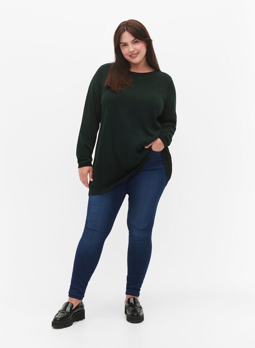 Blouse tricot&eacute;e en m&eacute;lange coton-viscose, Vert fonc&eacute;, Model image number 1