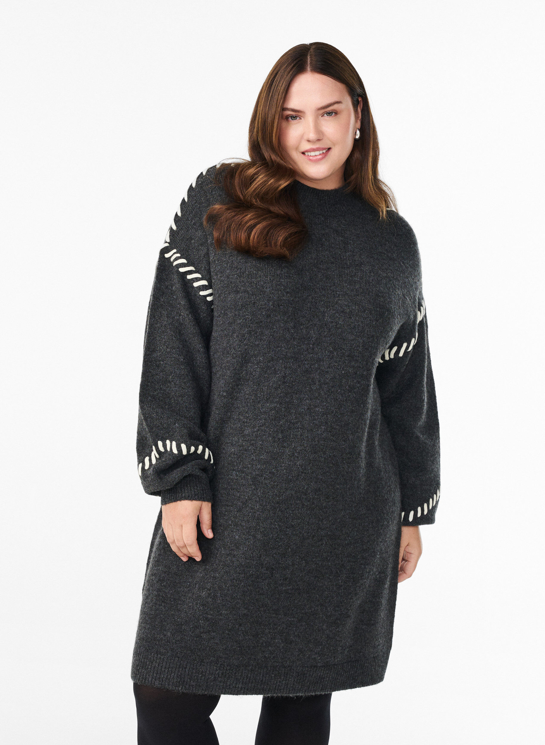 Robe en maille avec surpiq&ucirc;res contrastantes, Gris anthracite, Model