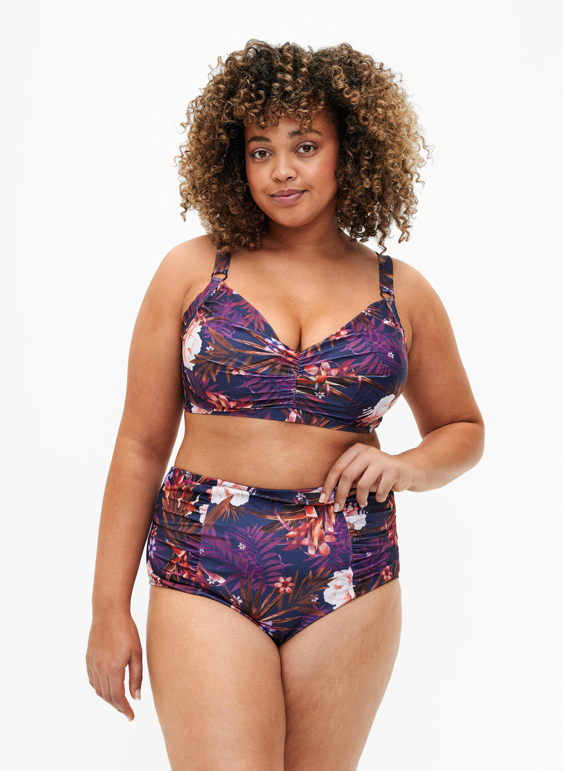 Zizzi Bas de bikini &agrave; ray&eacute;e avec taille haute, Violet, Model image number 0