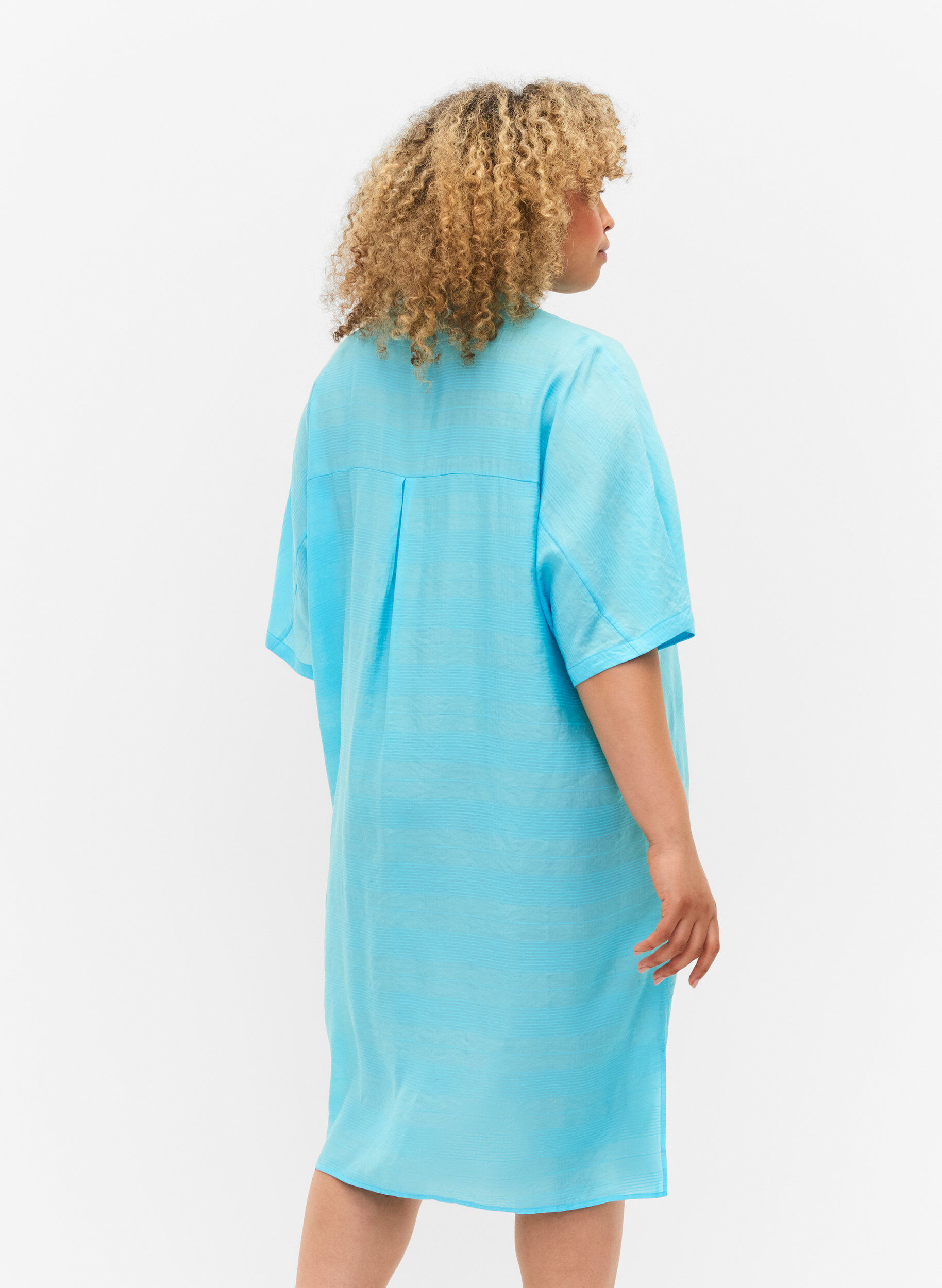 Zizzi Chemise longue en viscose avec structure, Bachelor Button, Model image number 1