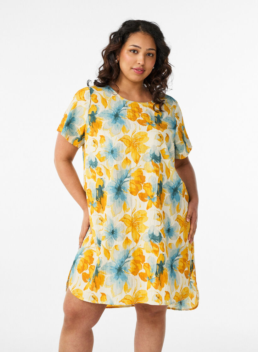 Robe courte avec texture froiss&eacute;e et manches courtes, Jaune, Model image number 0