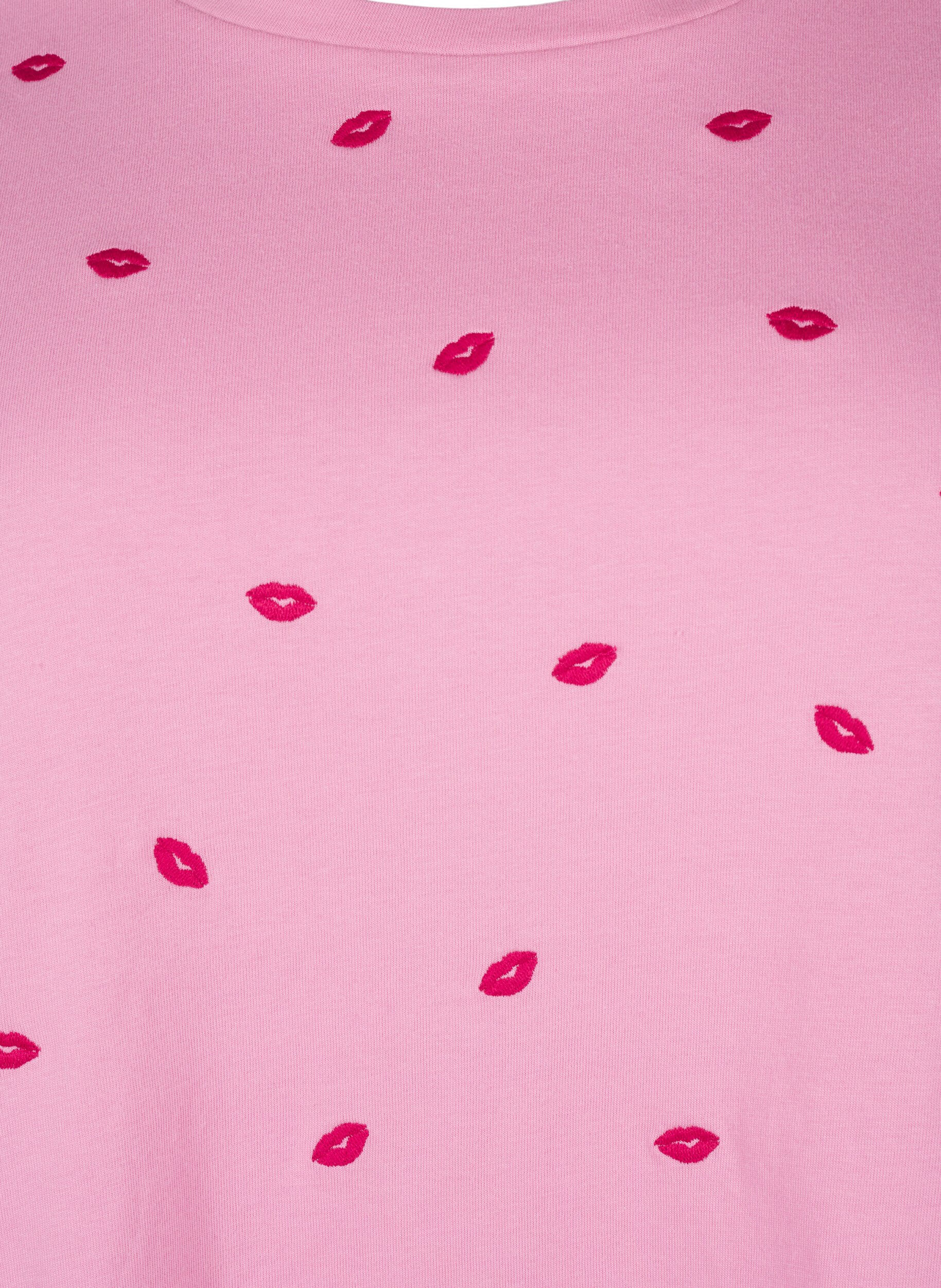 Zizzi T-shirt en coton biologique avec motif de l&egrave;vres brod&eacute;, Rose Bl. Lips Emb. , Packshot image number 2