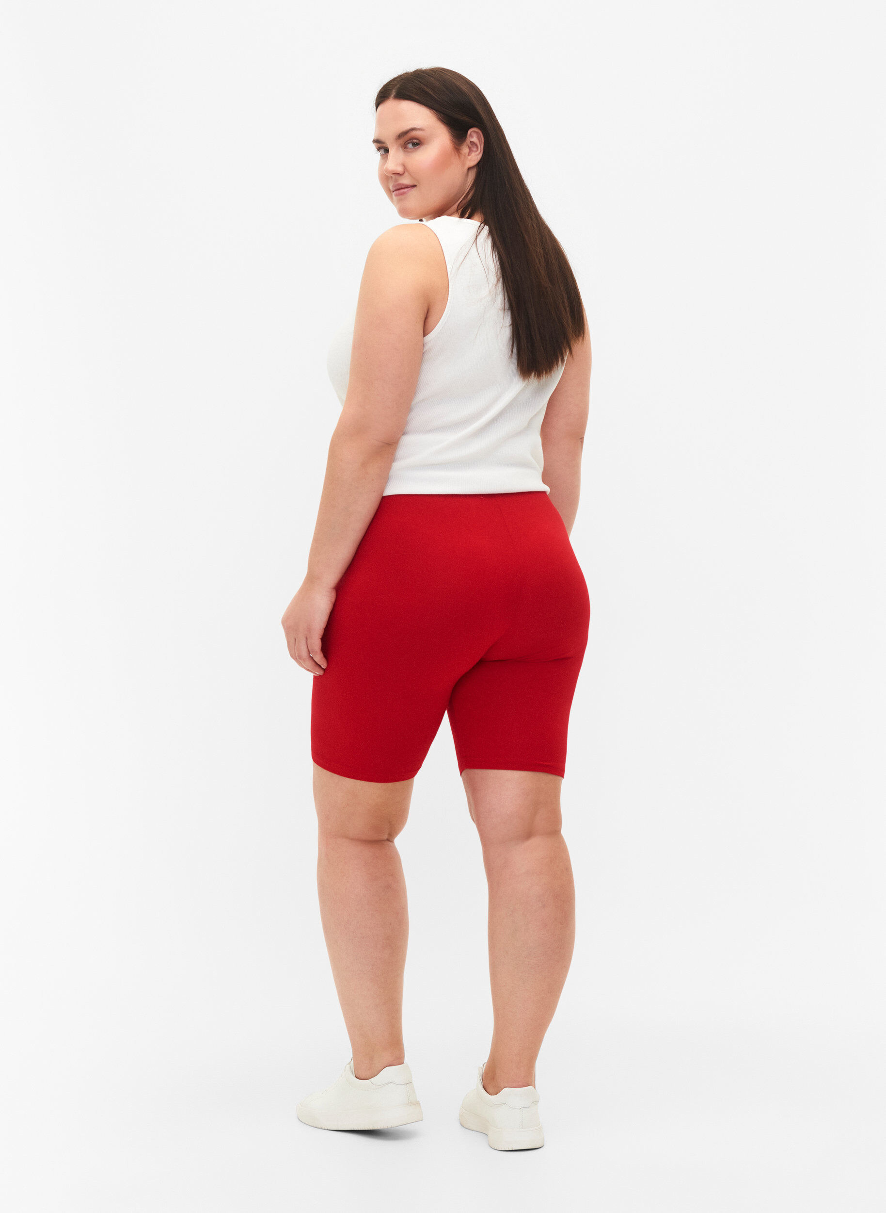 Zizzi Short cycliste de base de couleur unie, Rouge, Model image number 2
