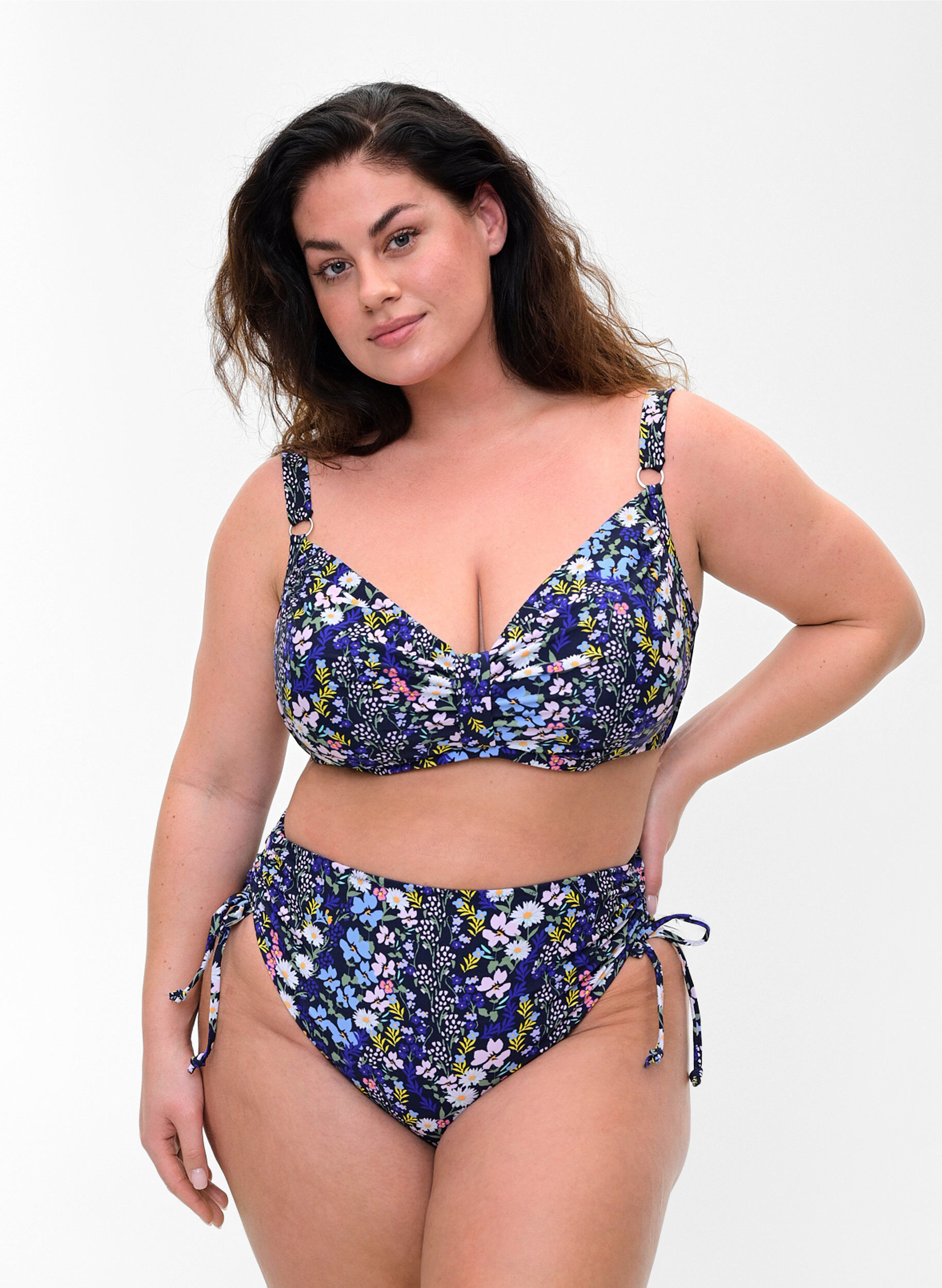 Zizzi Haut de bikini imprim&eacute;, Ditsy Flower, Model image number 2