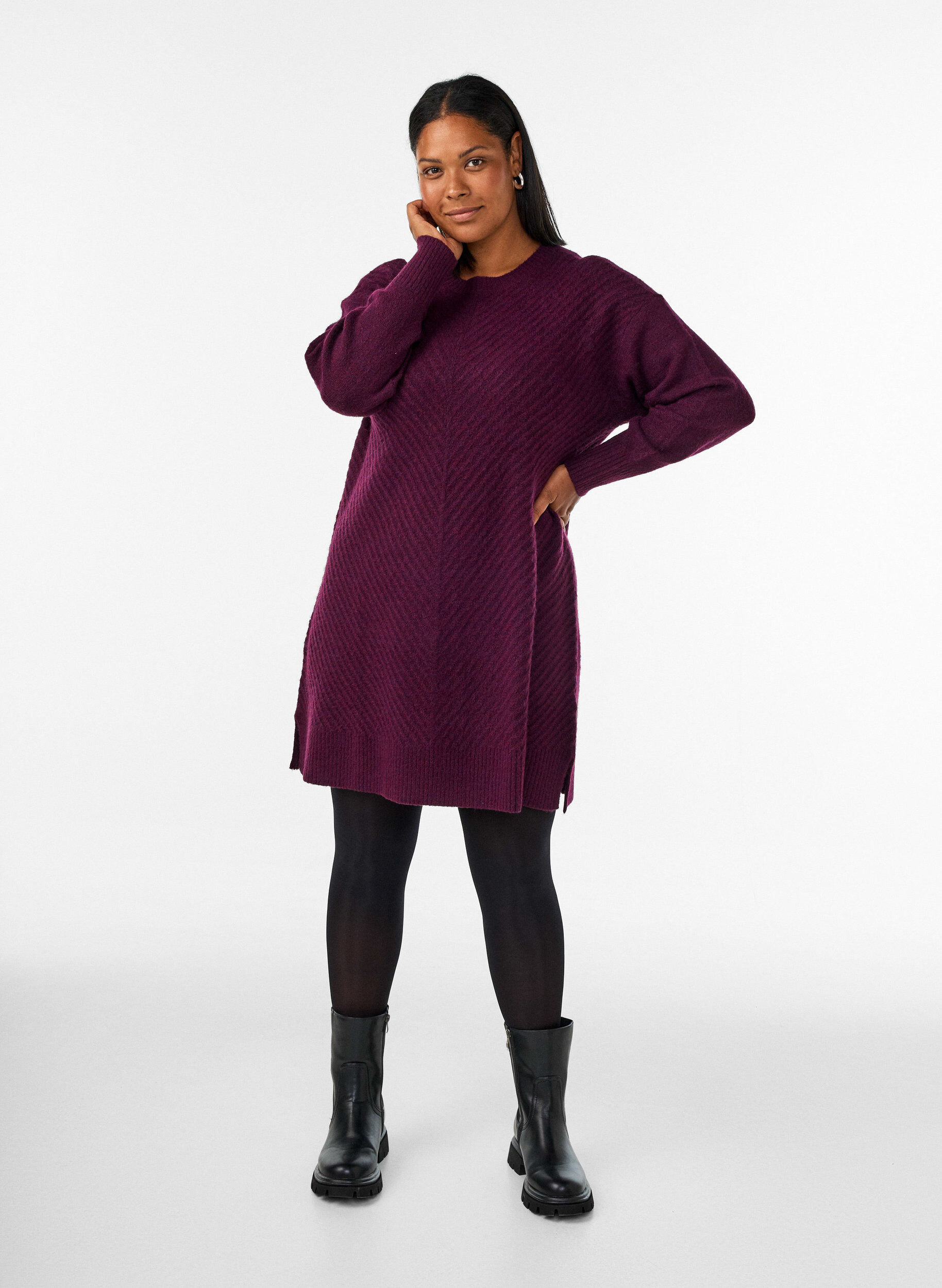 ZizziRobe courte en maille avec un motif textur&eacute; en V, Bordeaux, Model image number 1