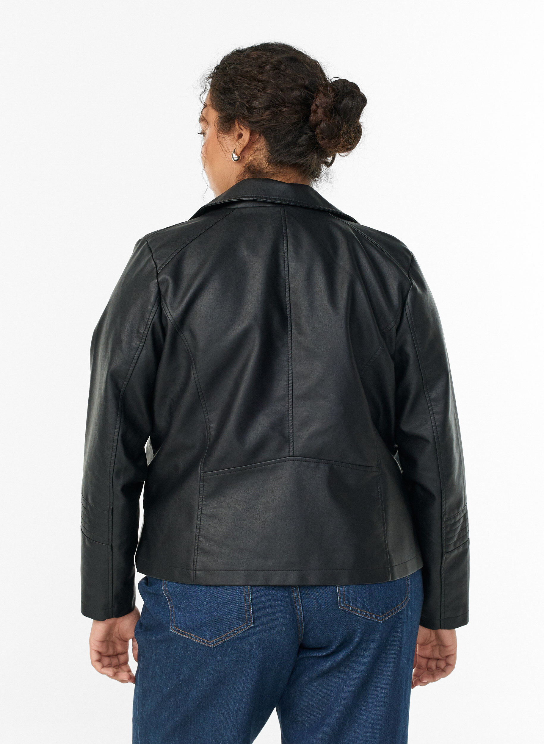 Zizzi Veste en cuir imit&eacute; de motard, Noir, Model image number 2
