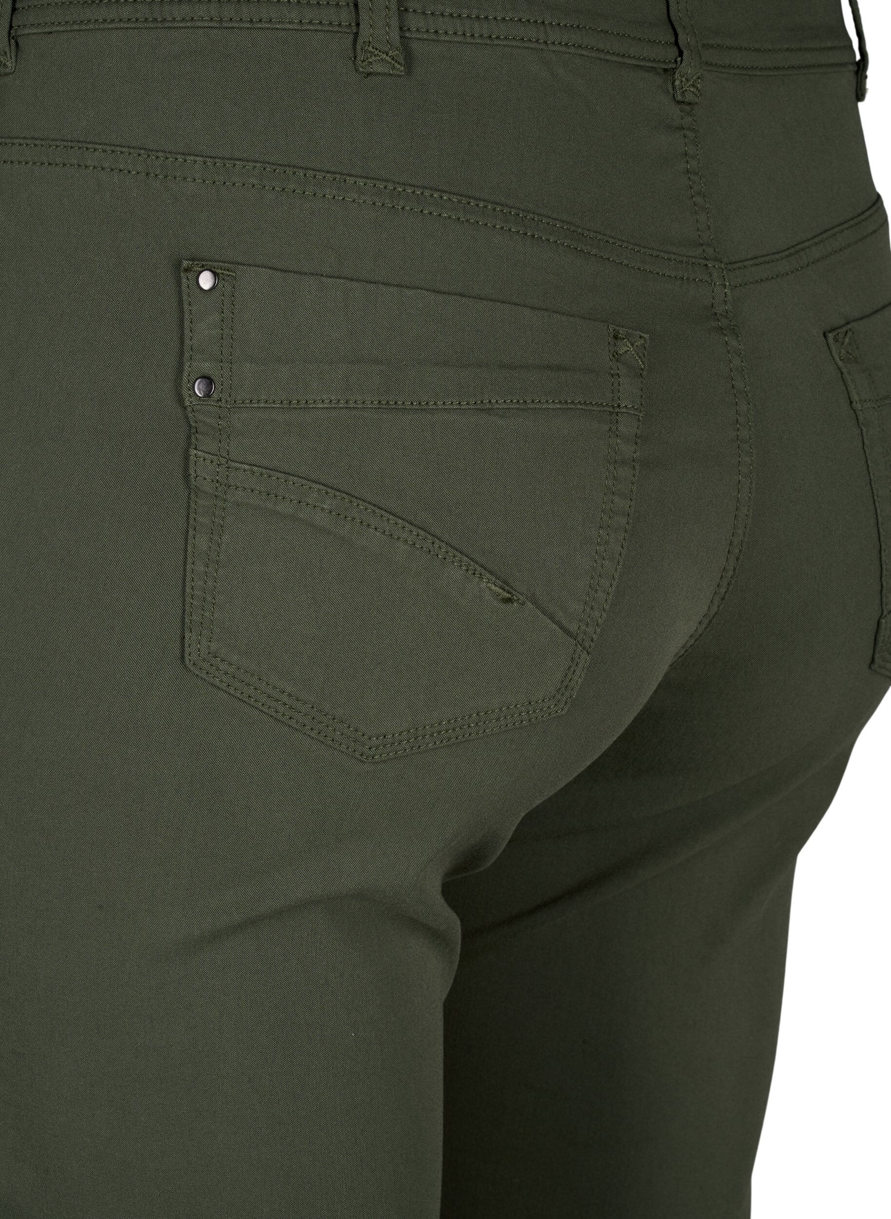 Zizzi Pantalon capri ajust&eacute; en m&eacute;lange de viscose, Thyme, Packshot image number 3