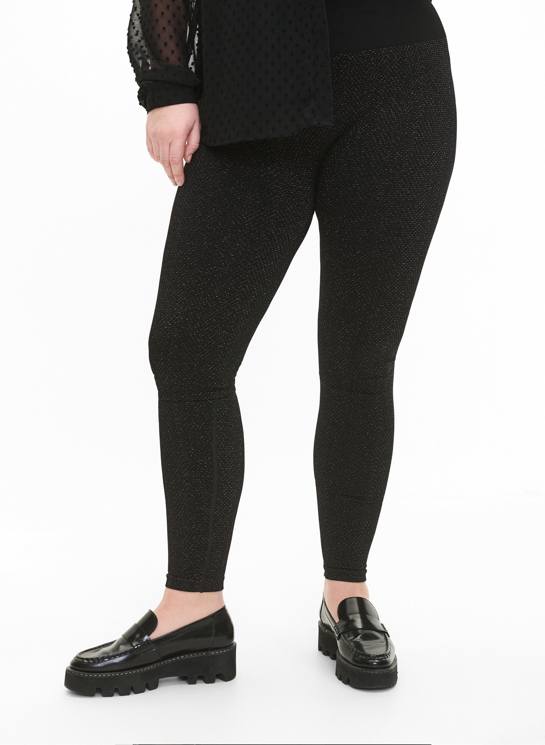 Zizzi Leggings &agrave; paillettes sans couture, Black Gold Lurex, Model image number 2