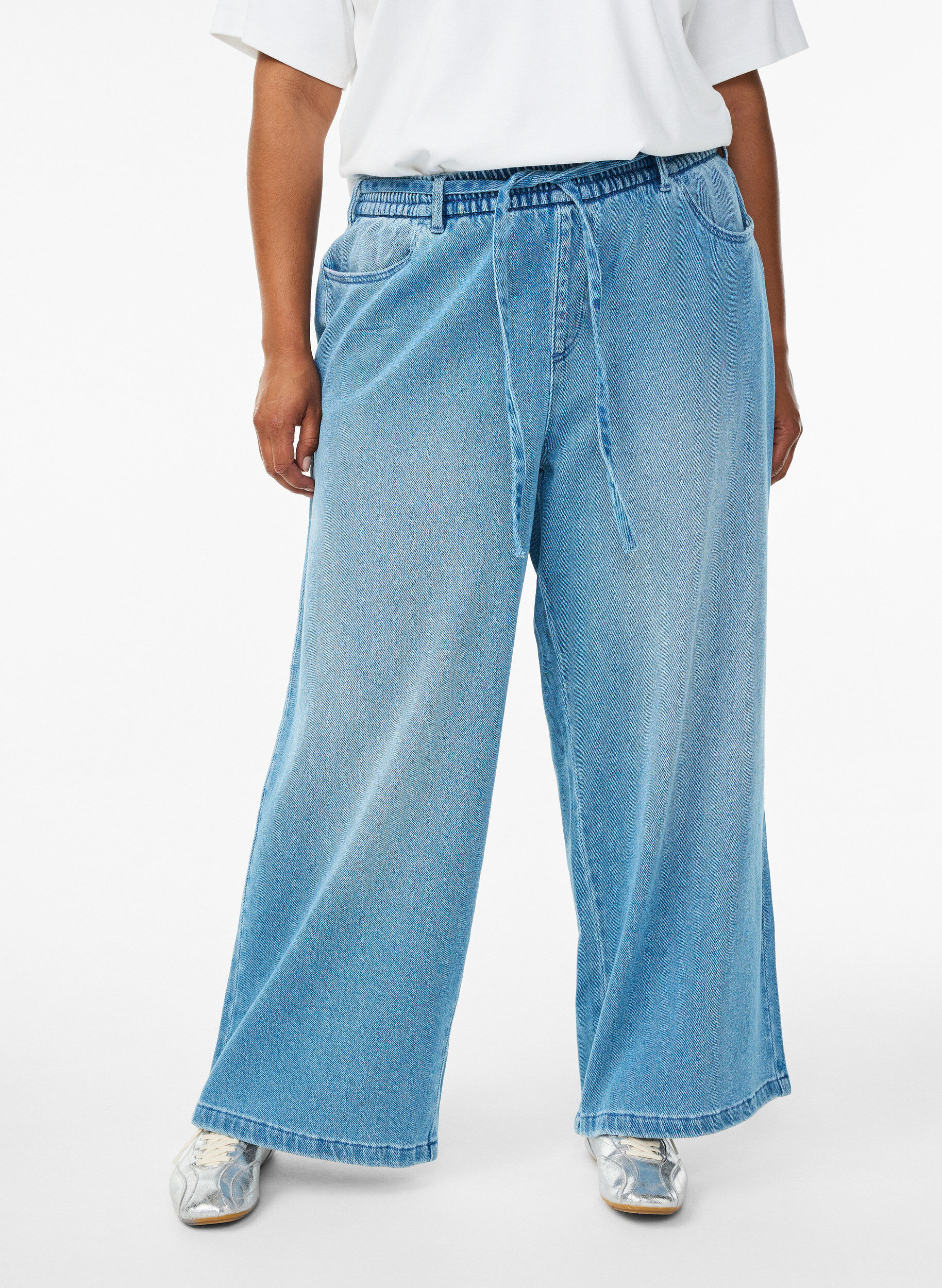 ZizziJean ample &agrave; ceinture &eacute;lastique et cordon de serrage, Bleu Clair, Model image number 2