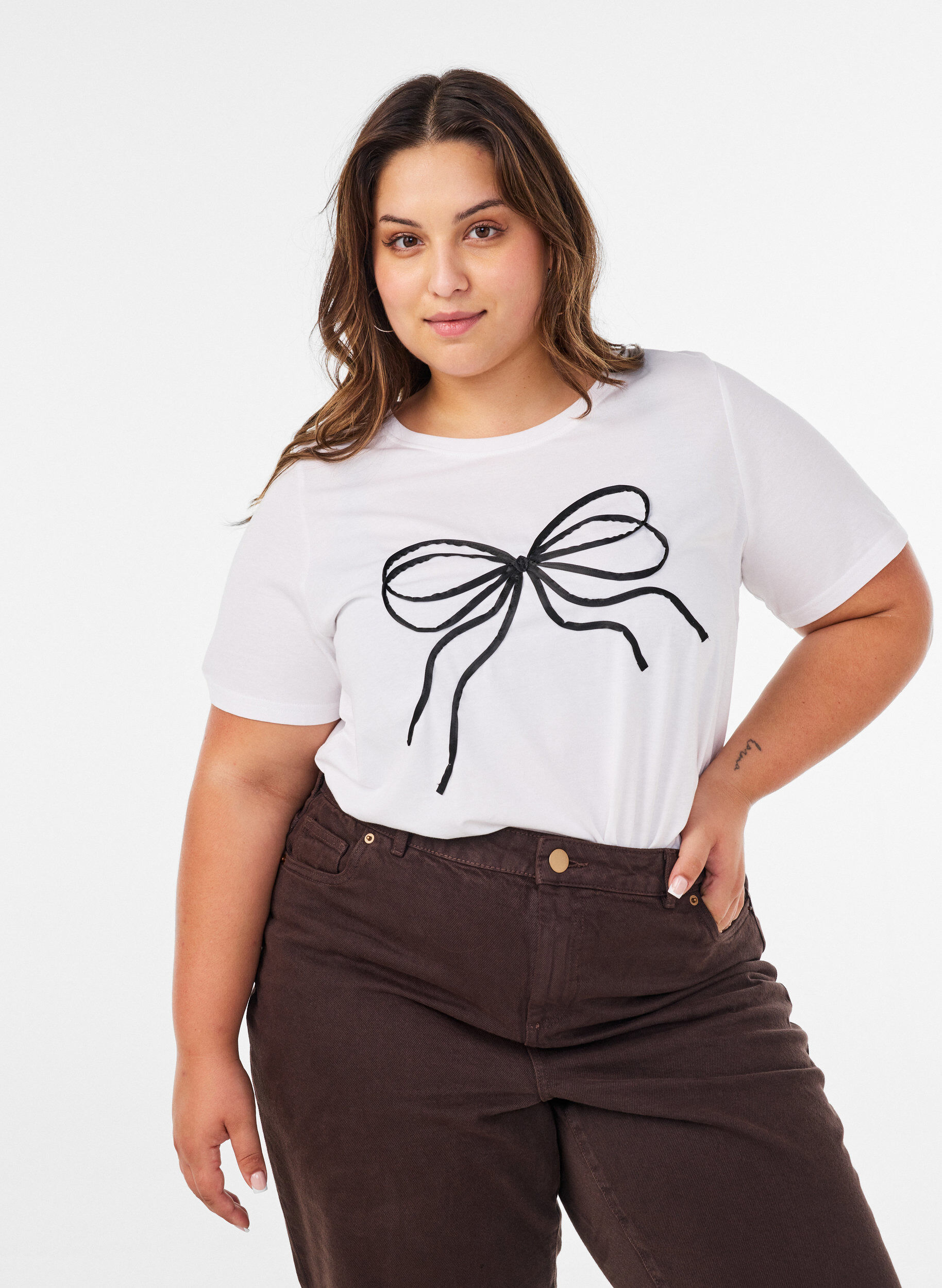 ZizziT-shirt en coton biologique avec motif d&eacute;coratif, Blanc, Model image number 0