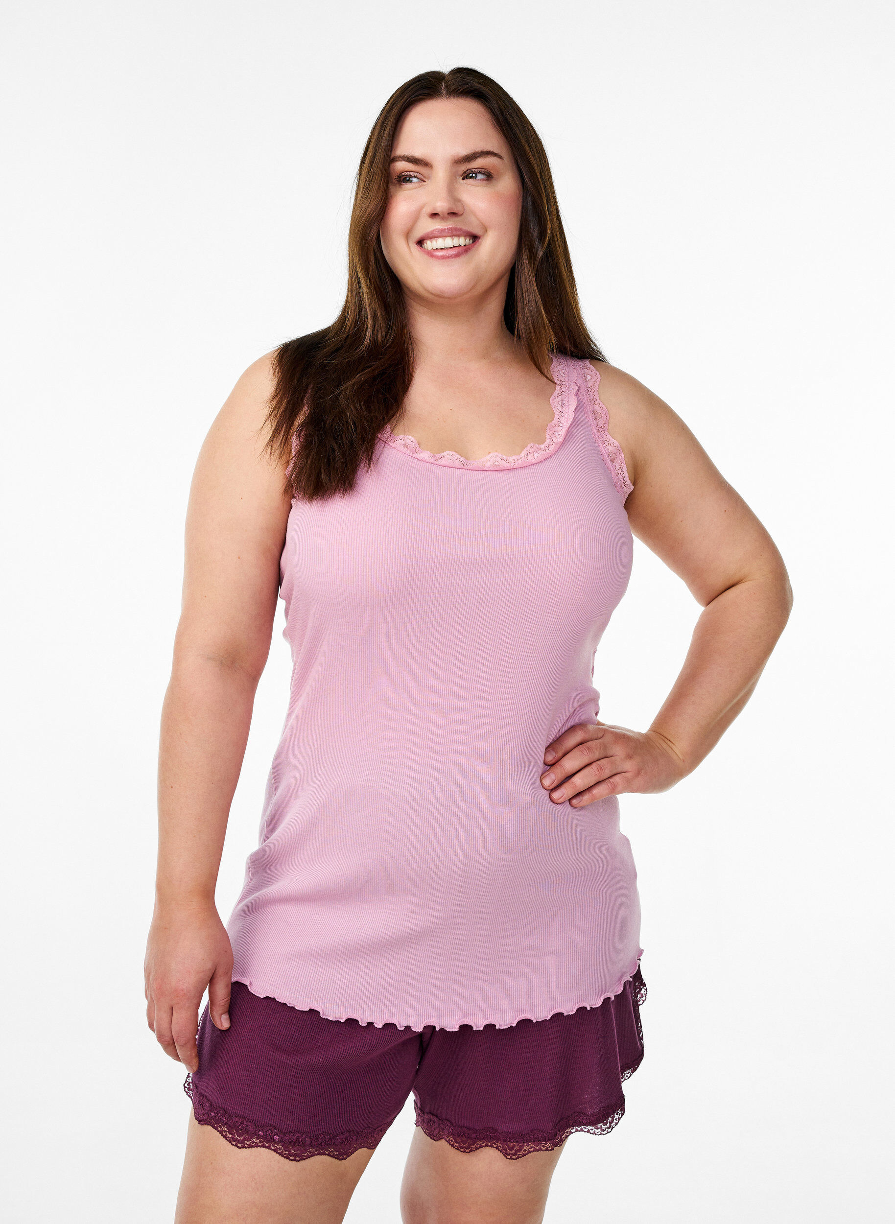 Top avec finitions en dentelle, Rose, Model