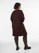 Robe pull avec grande fleur appliqu&eacute;e, Marron, Model image number 2