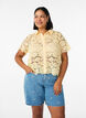 Short en jean avec fleurs brod&eacute;es, Bleu Clair, Model image number 0