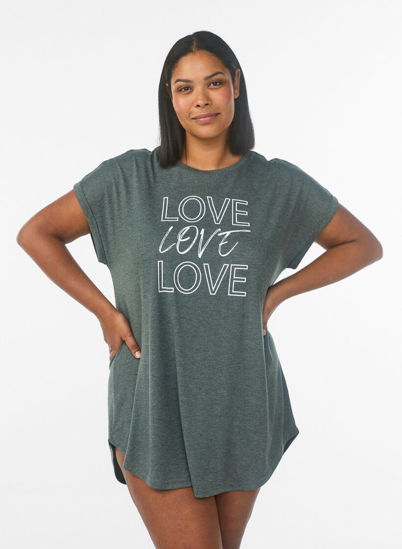 Chemise de nuit &agrave; manches courtes avec imprim&eacute; de texte, Vert, Model image number 0