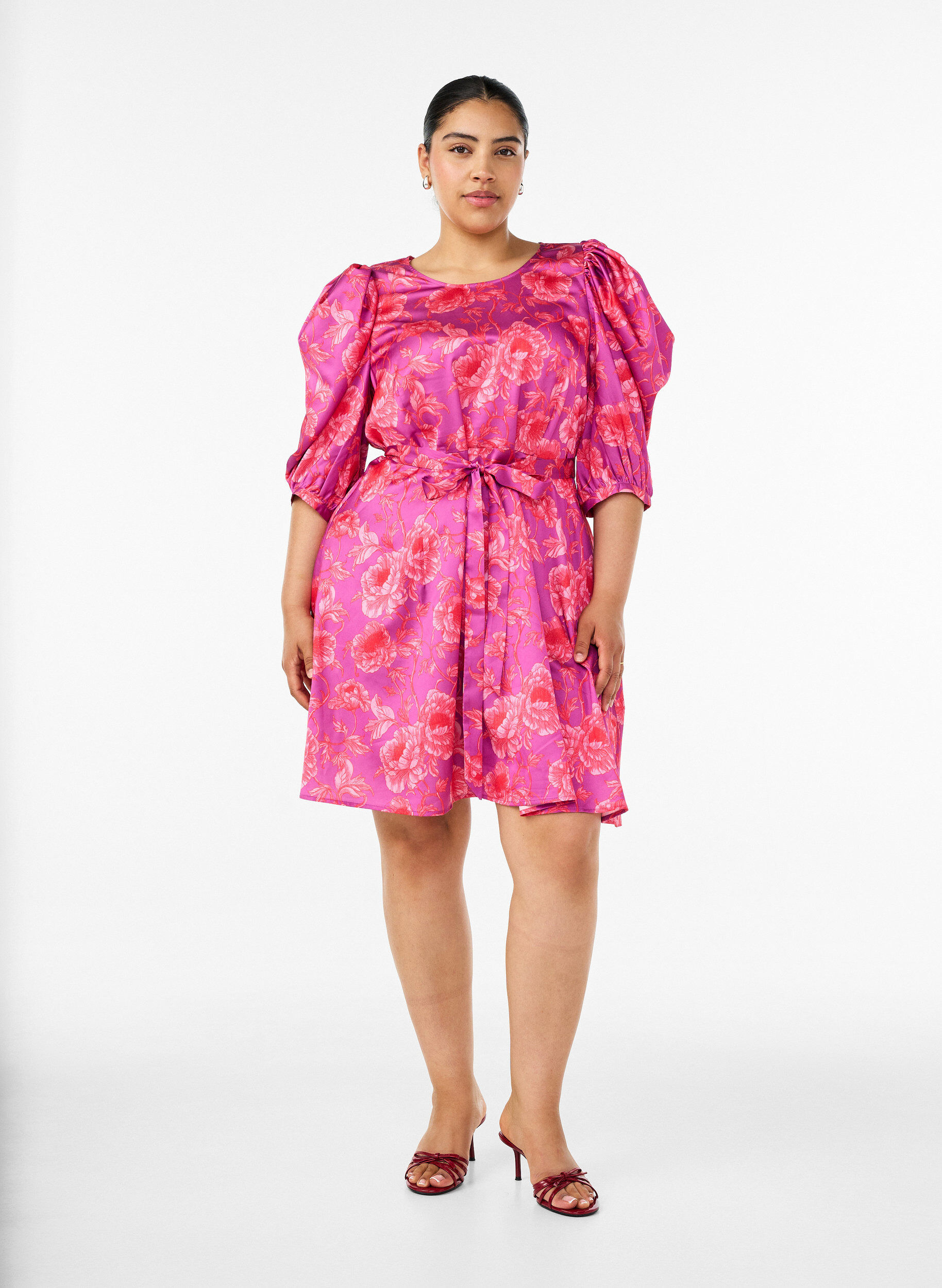 ZizziRobe &agrave; fleurs avec manches bouffantes et ceinture &agrave; nouer, Rose, Model image number 1