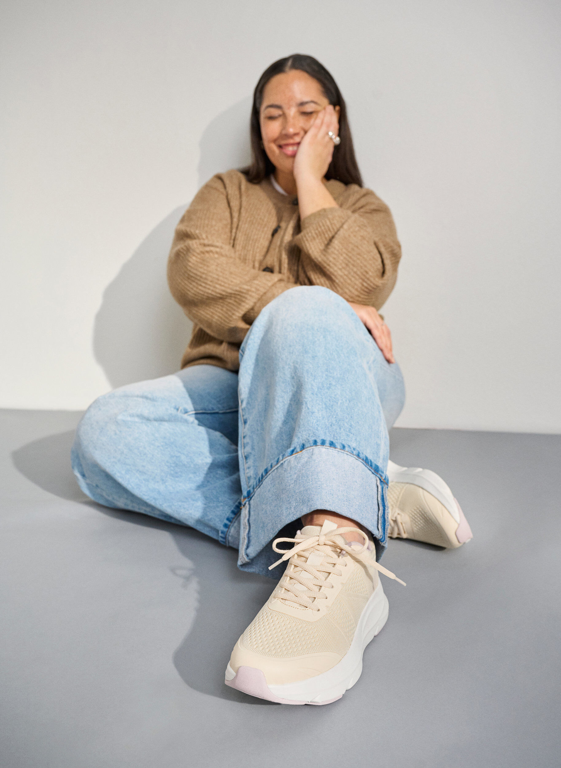 Zizzi Large - Baskets confort avec semelle amortissante, Beige, Image image number 0