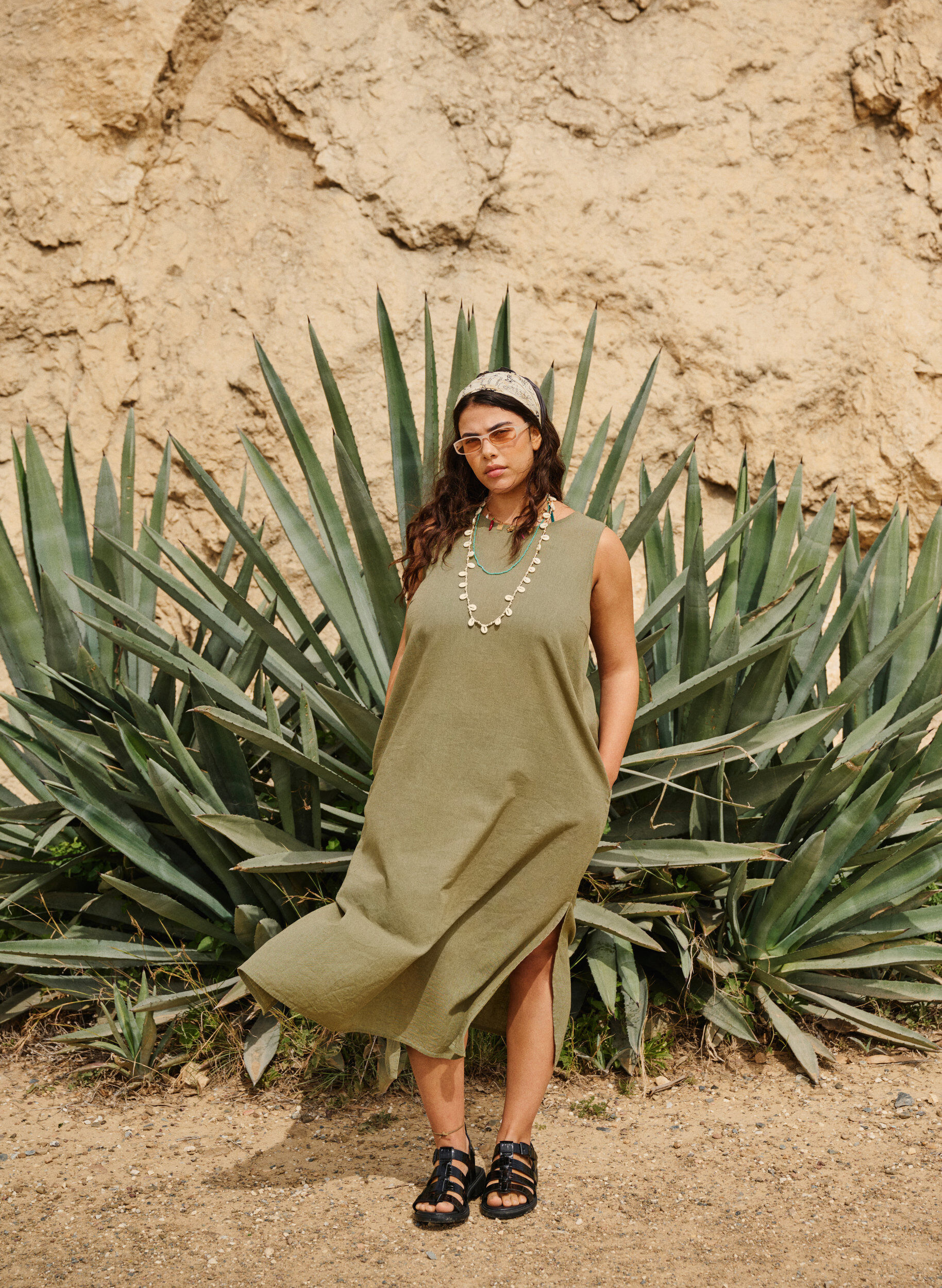 Zizzi Robe sans manches en m&eacute;lange de coton avec du lin, Deep Lichen Green, Image image number 0