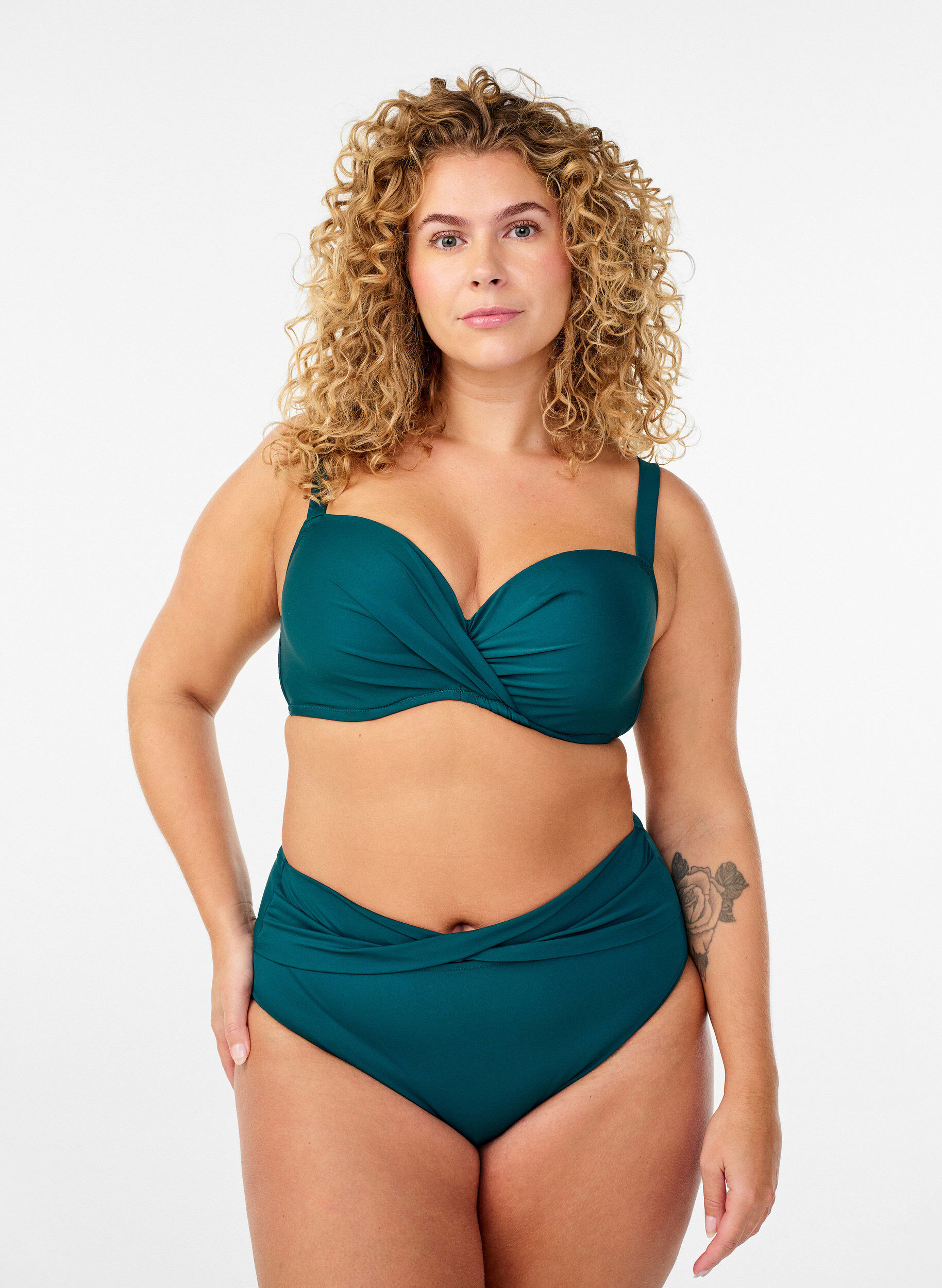 Zizzi Haut de bikini avec armatures et drap&eacute;, Vert, Model image number 1