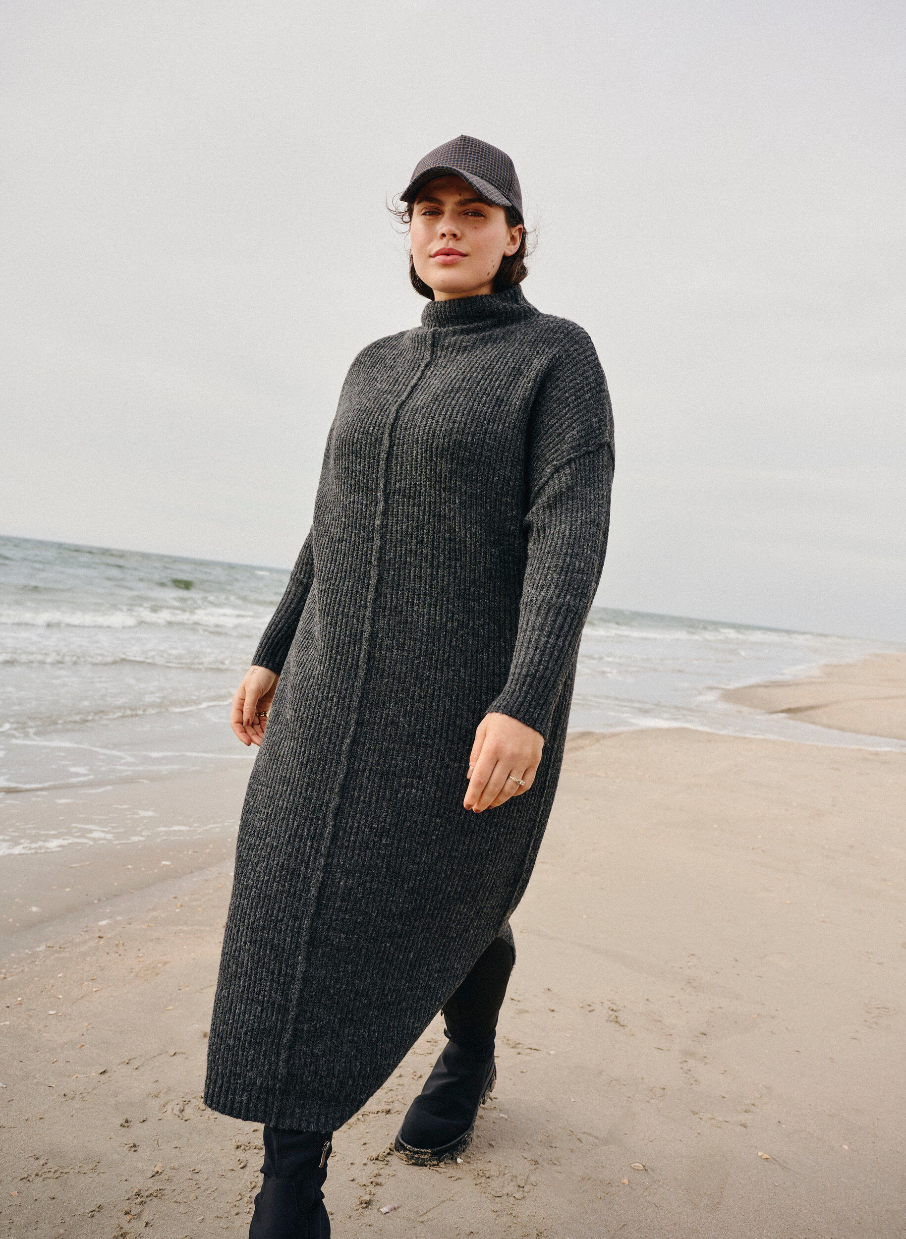 ZizziRobe longue oversize en tricot avec fente, Gris anthracite, Image image number 0