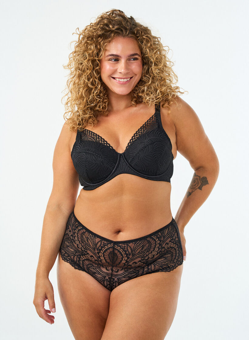 Soutien-gorge en dentelle avec bonnets rembourr&eacute;s, Noir, Model image number 1