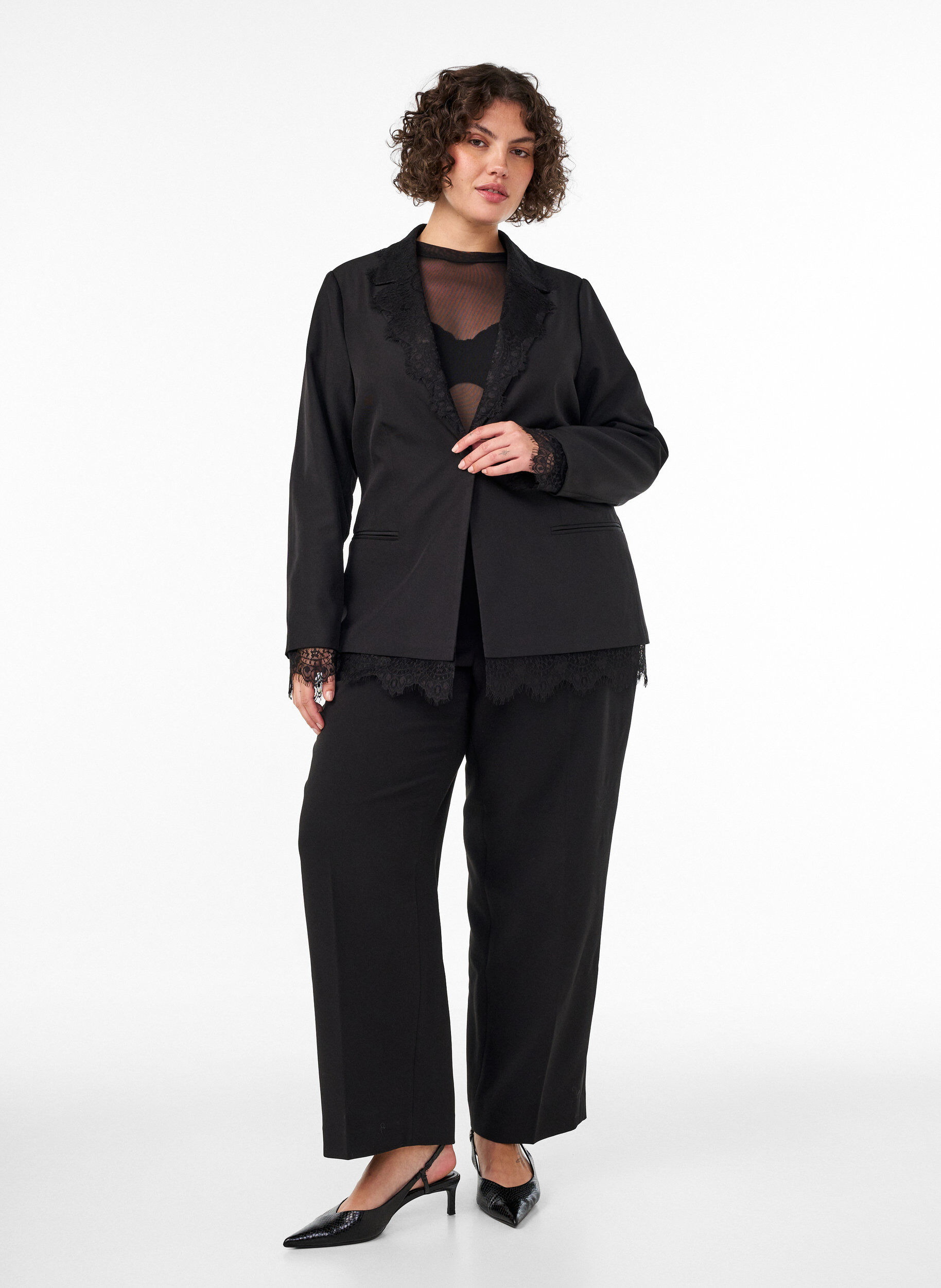 ZizziBlazer avec finitions en dentelle, Noir, Model image number 1