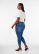 Jean crop Amy avec d&eacute;tails zipp&eacute;s, Bleu, Model image number 2