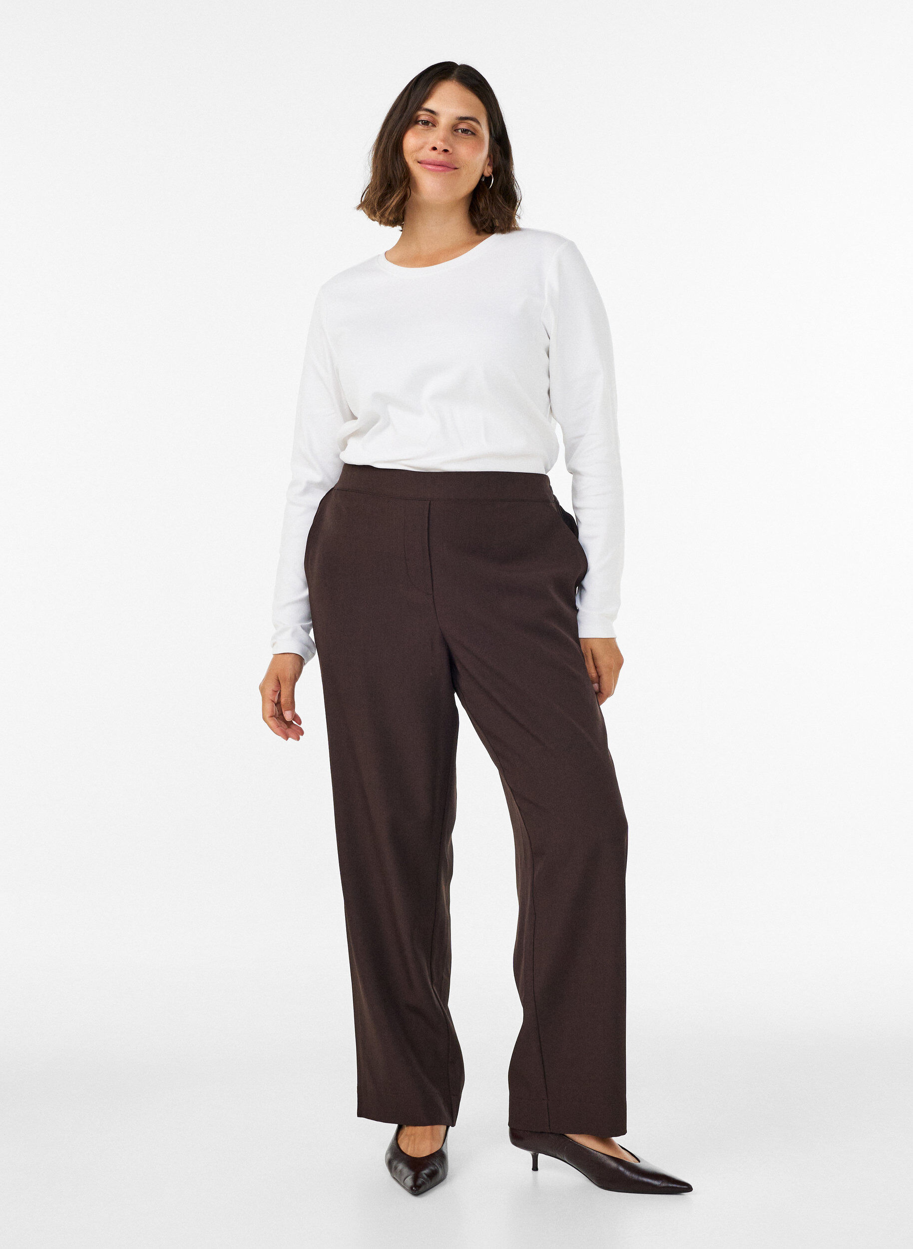 Pantalon ample avec poches, Marron, Model