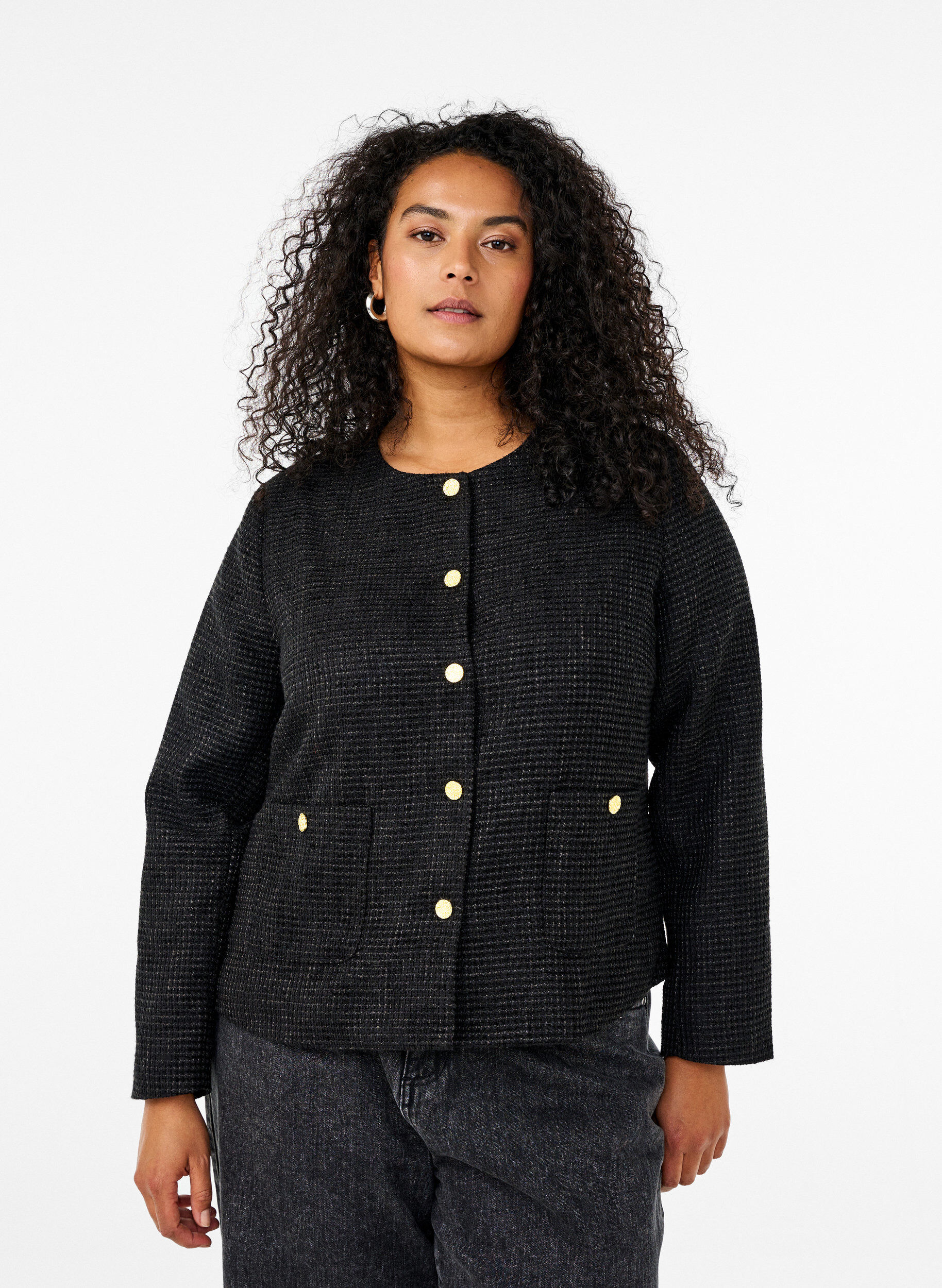 Zizzi Veste boucl&eacute;e avec poches et boutons d&eacute;coratifs, Black, Model image number 0