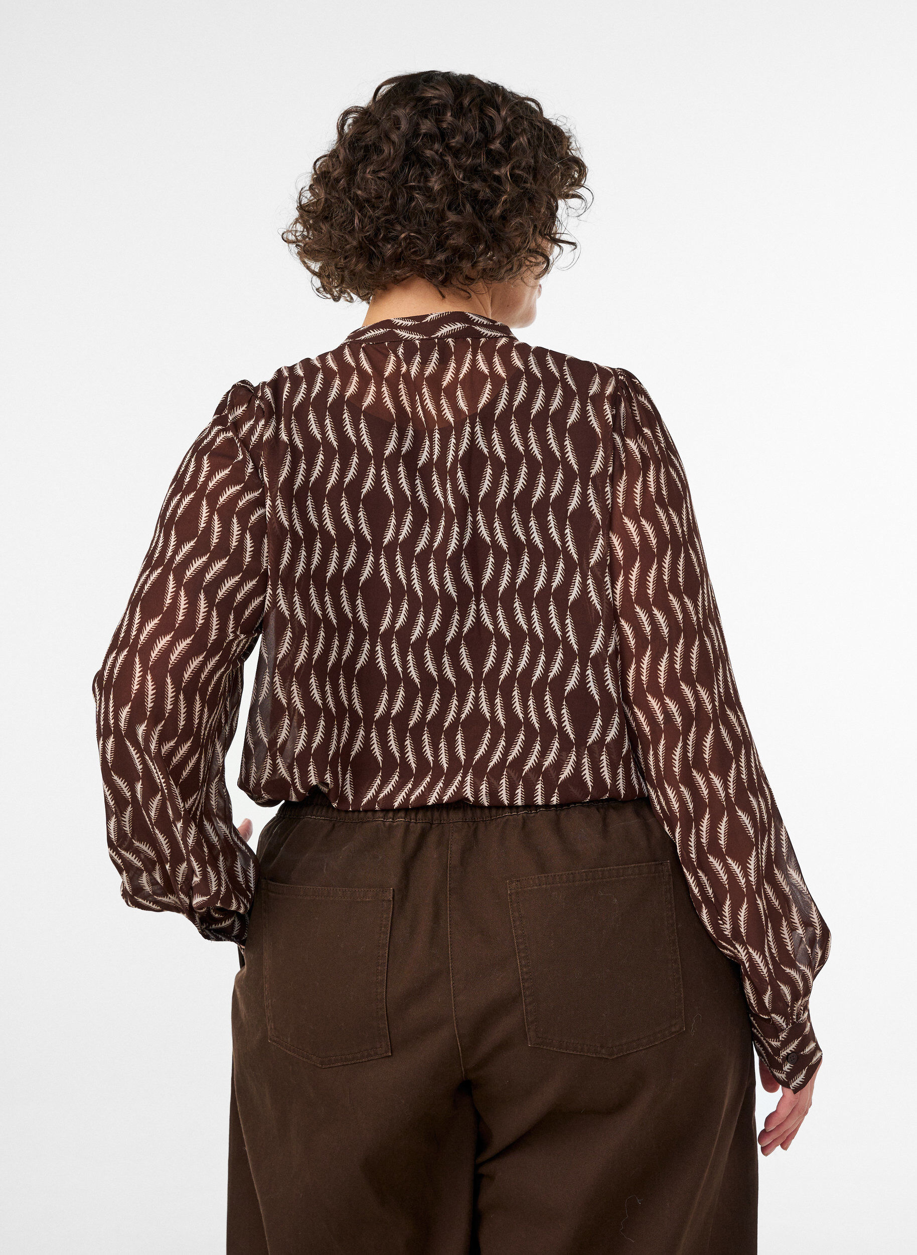 ZizziBlouse avec imprim&eacute; int&eacute;gral et patte de boutonnage courte, Marron, Model image number 2