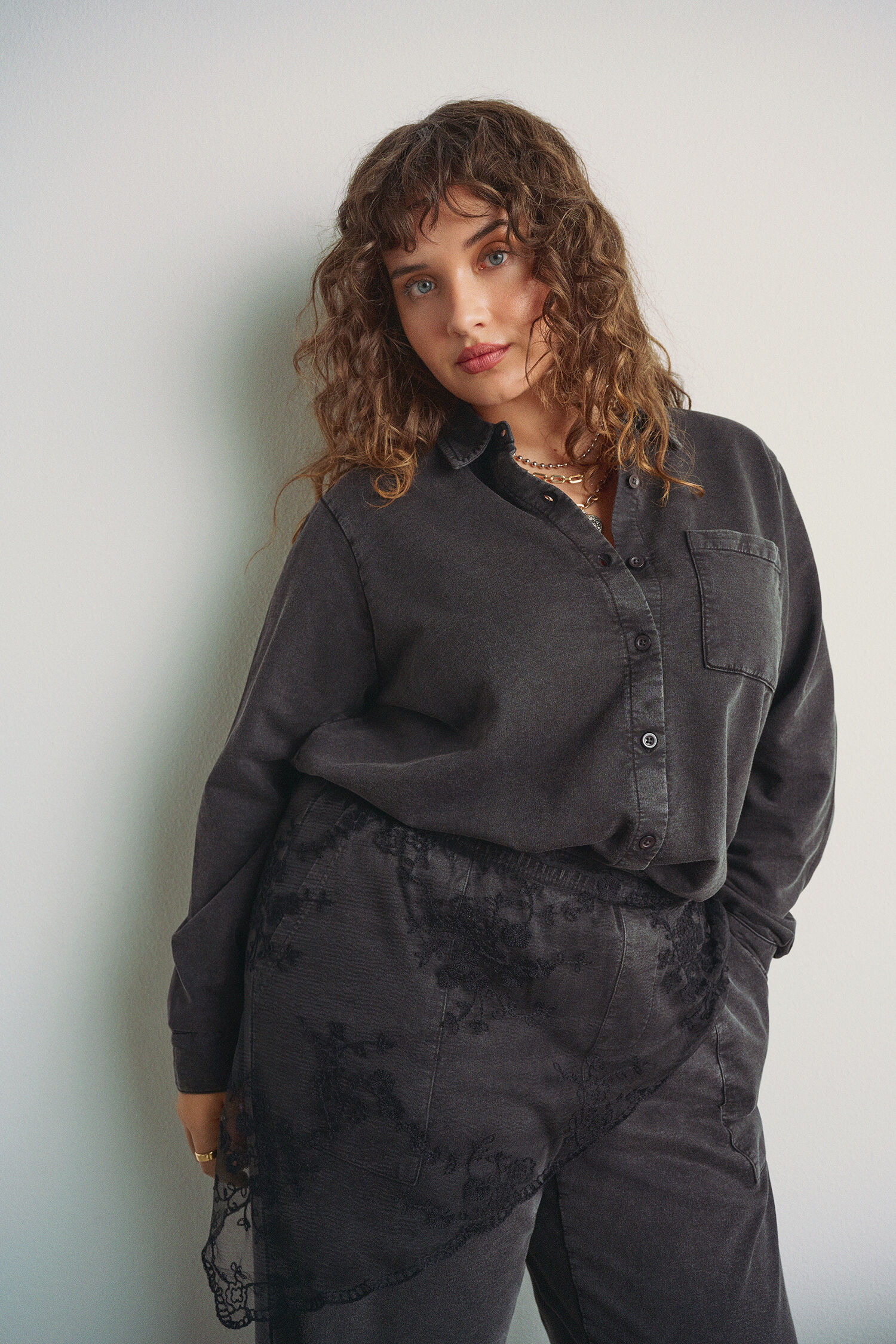 Zizzi Ensemble gris assorti avec d&eacute;tails, , Model