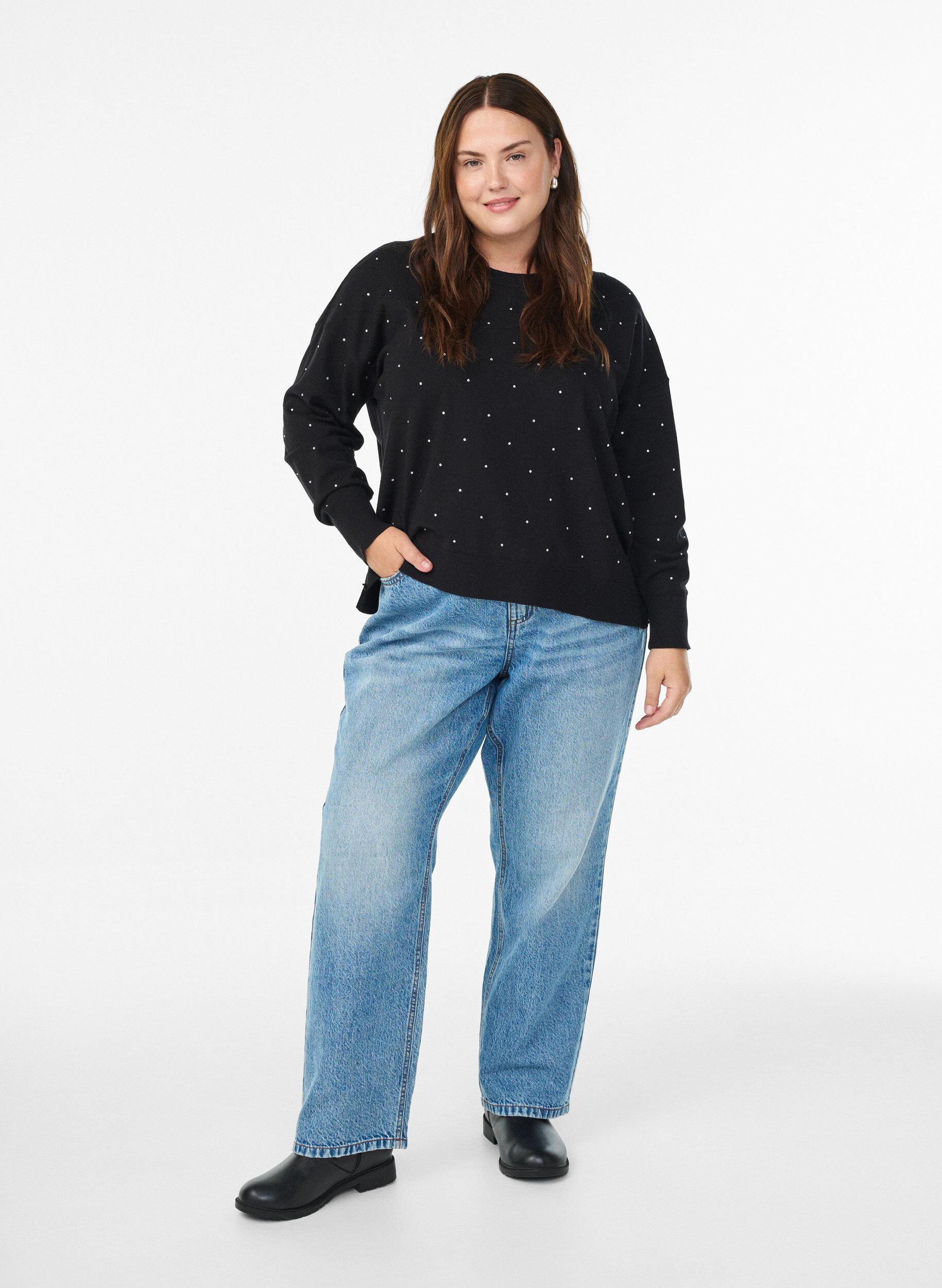 Zizzi Blouse en maille l&acirc;che avec strass, Noir, Model image number 1